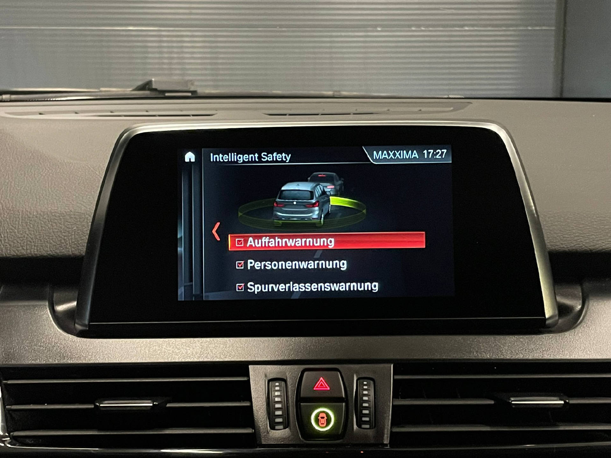 listing desktop thumbnail image 10