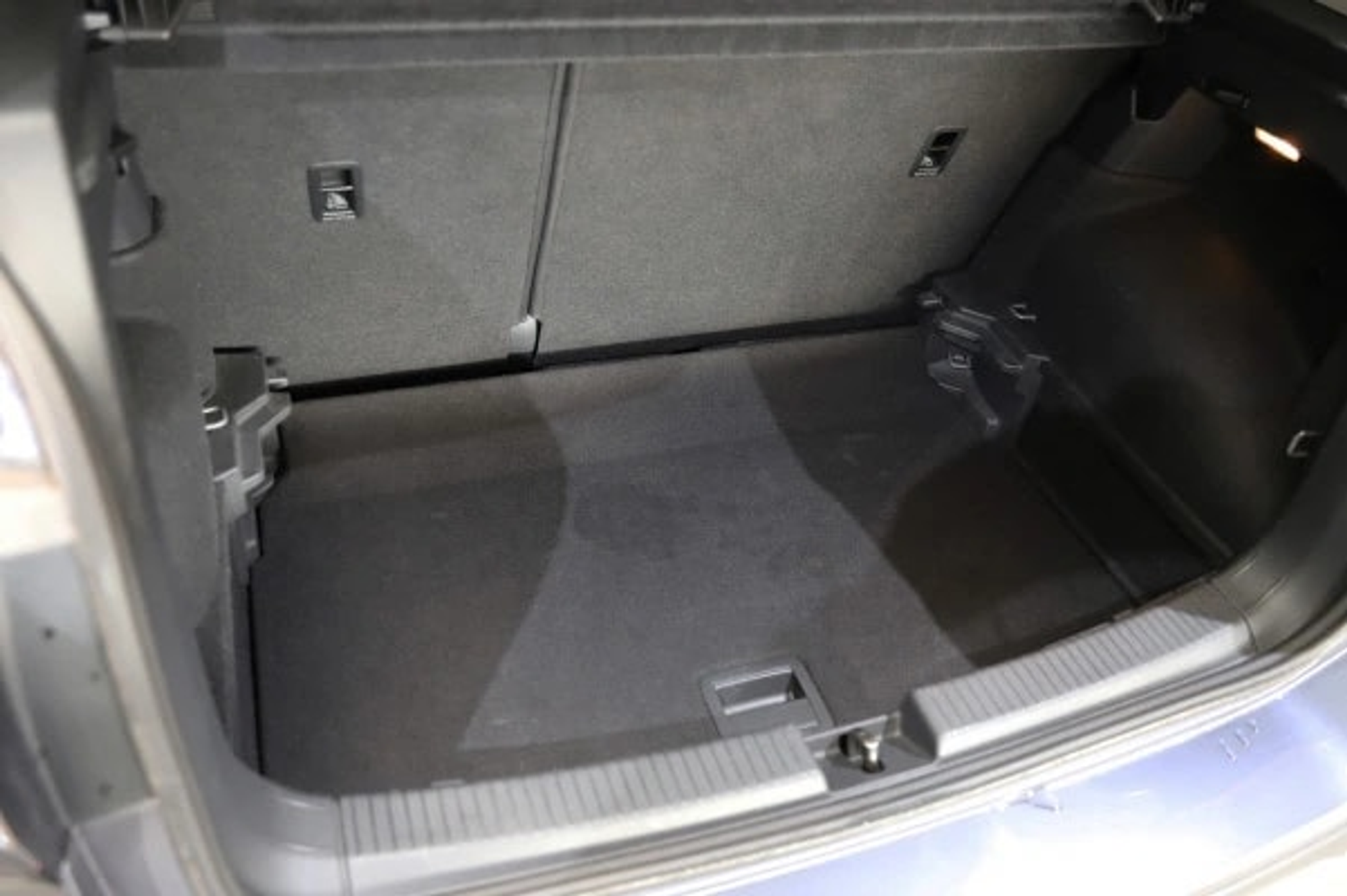 listing desktop thumbnail image 6