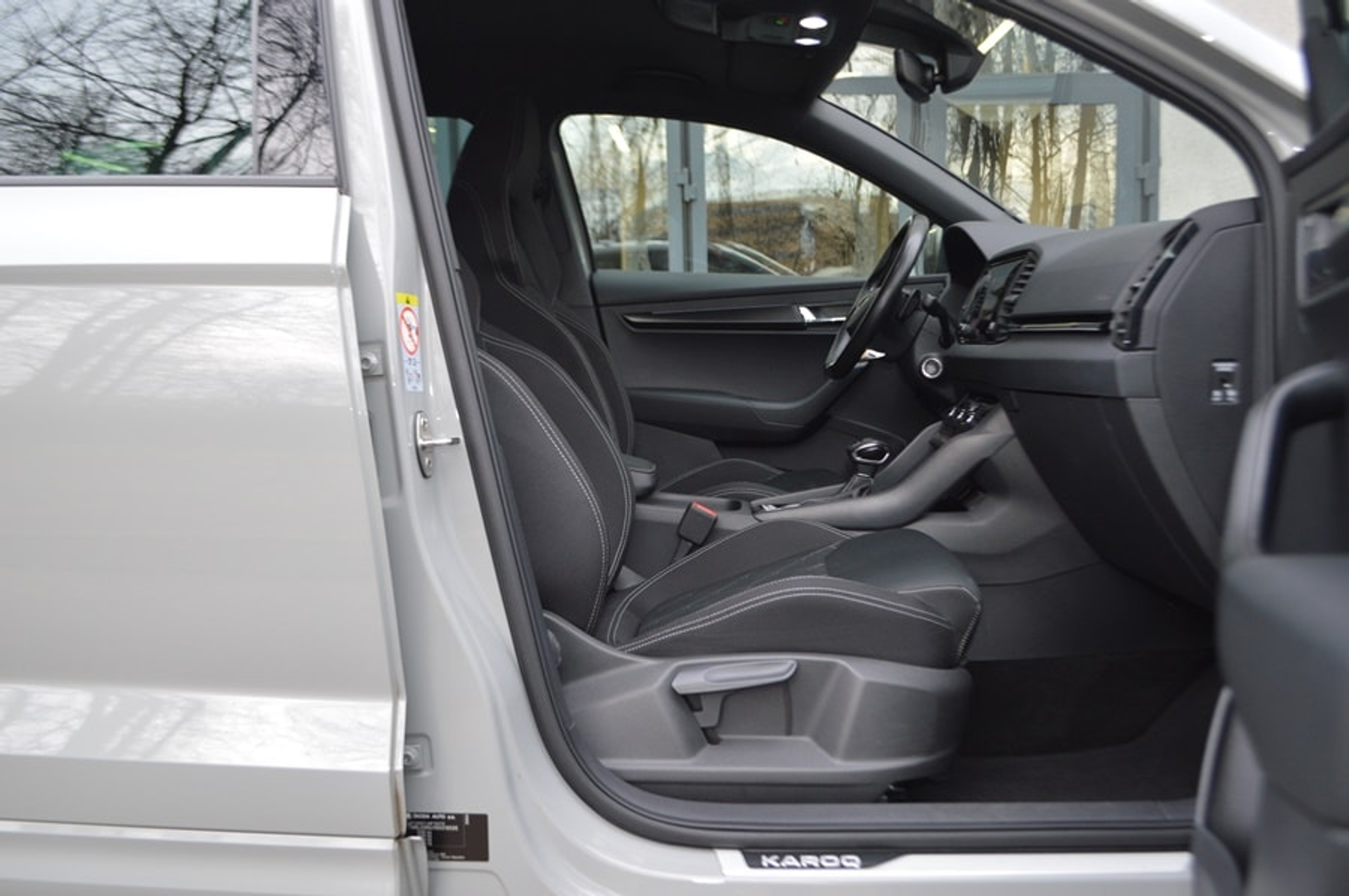 listing desktop thumbnail image 7