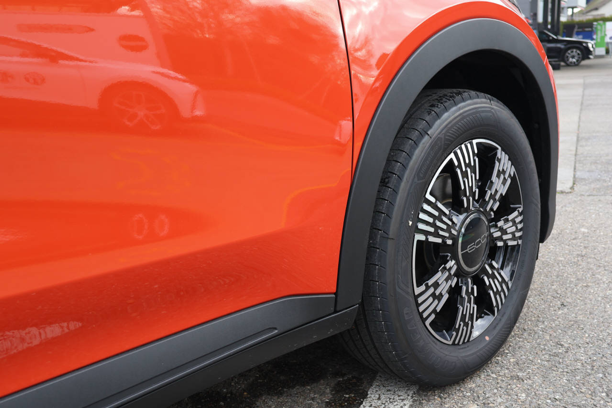 listing desktop thumbnail image 15