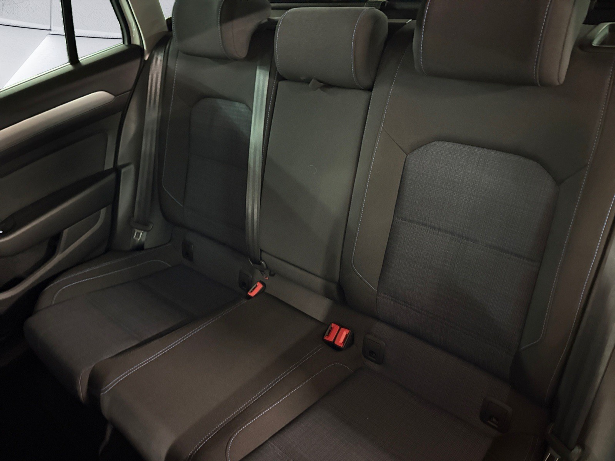 listing desktop thumbnail image 15