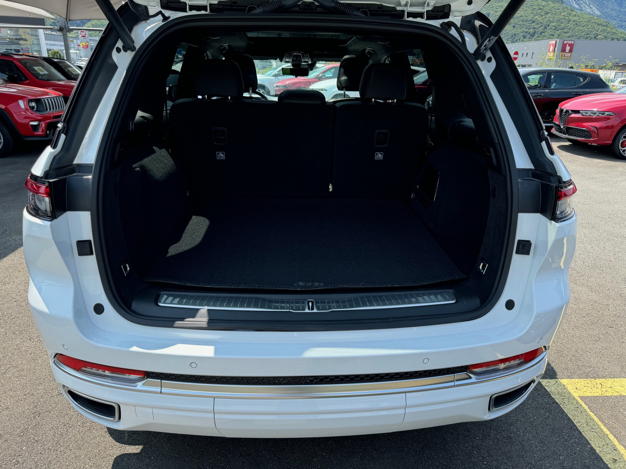 listing desktop thumbnail image 24