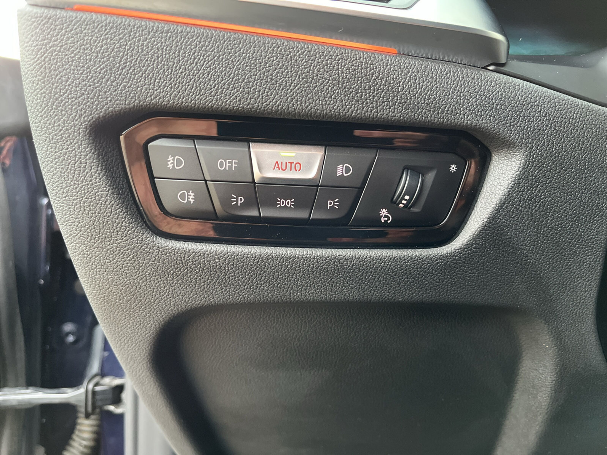 listing desktop thumbnail image 19