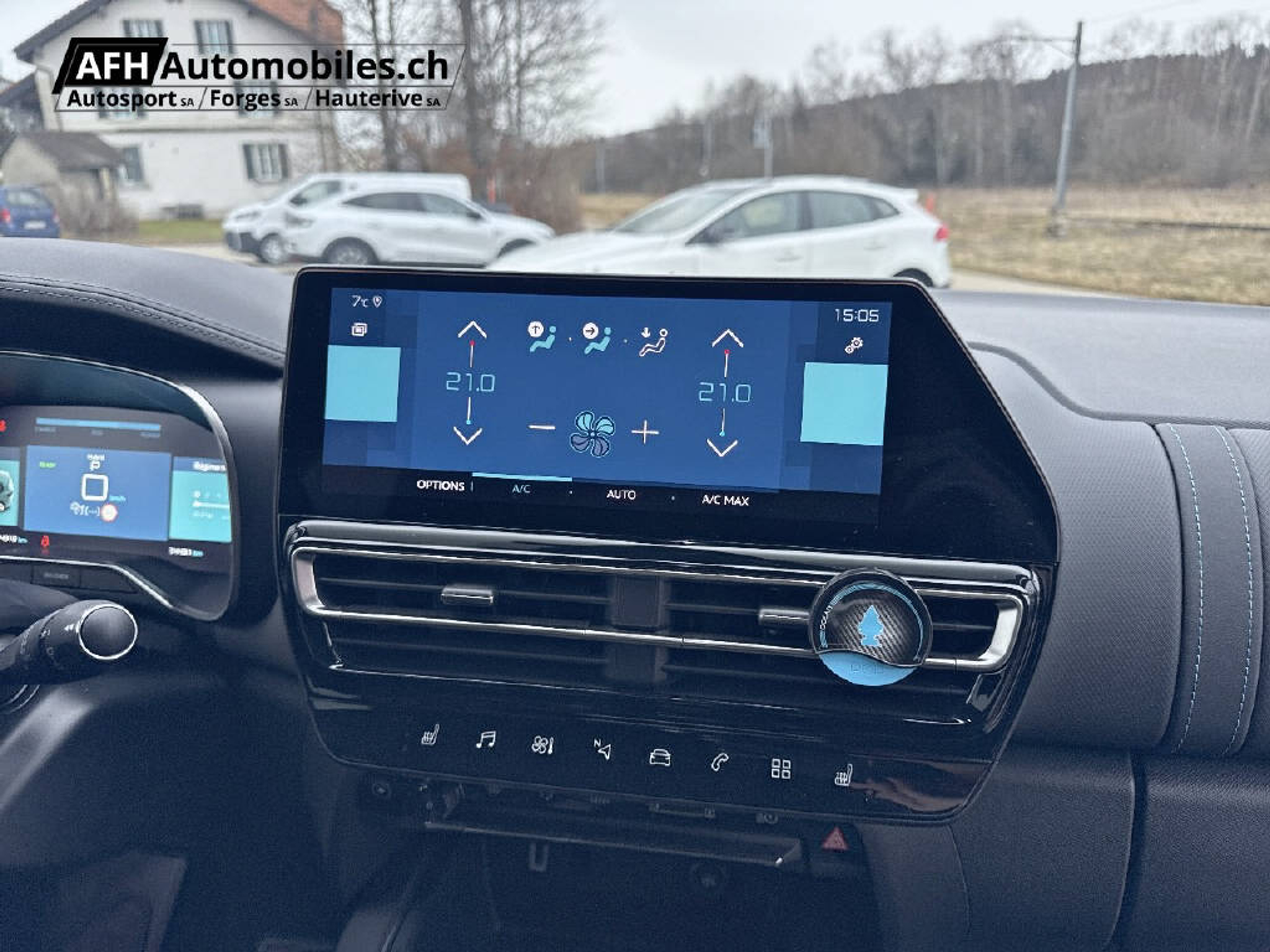 listing desktop thumbnail image 17
