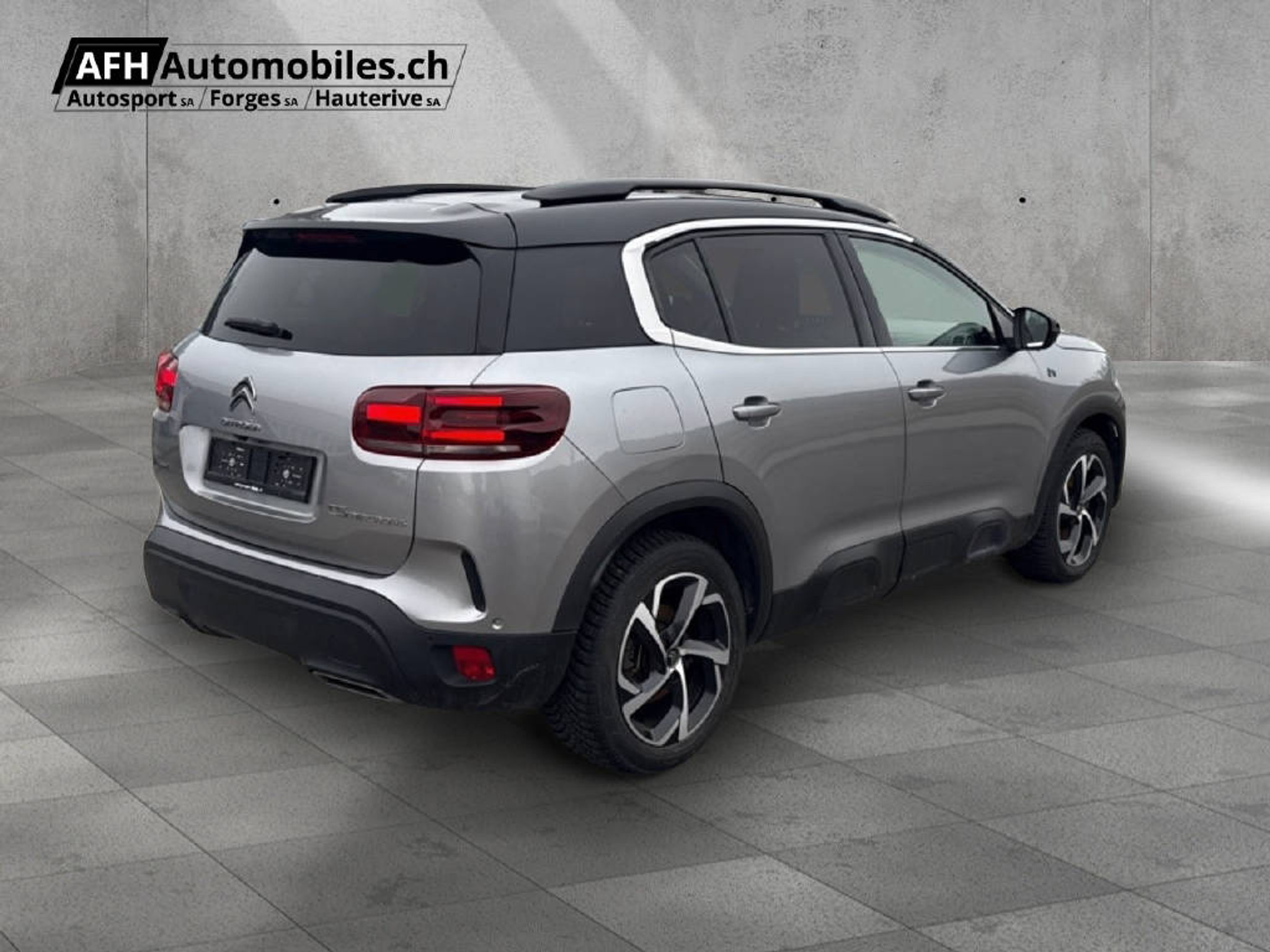 listing desktop thumbnail image 5