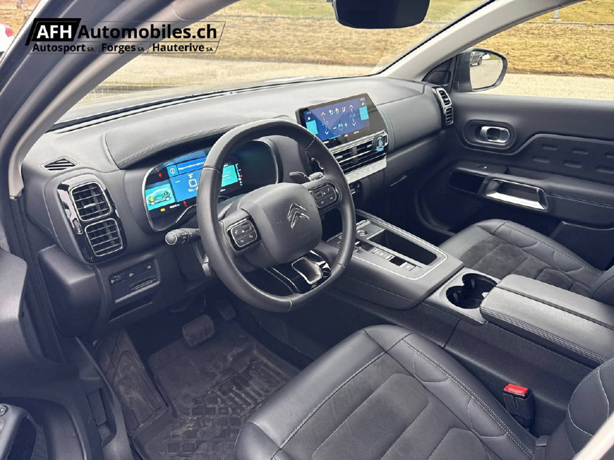 listing desktop thumbnail image 11