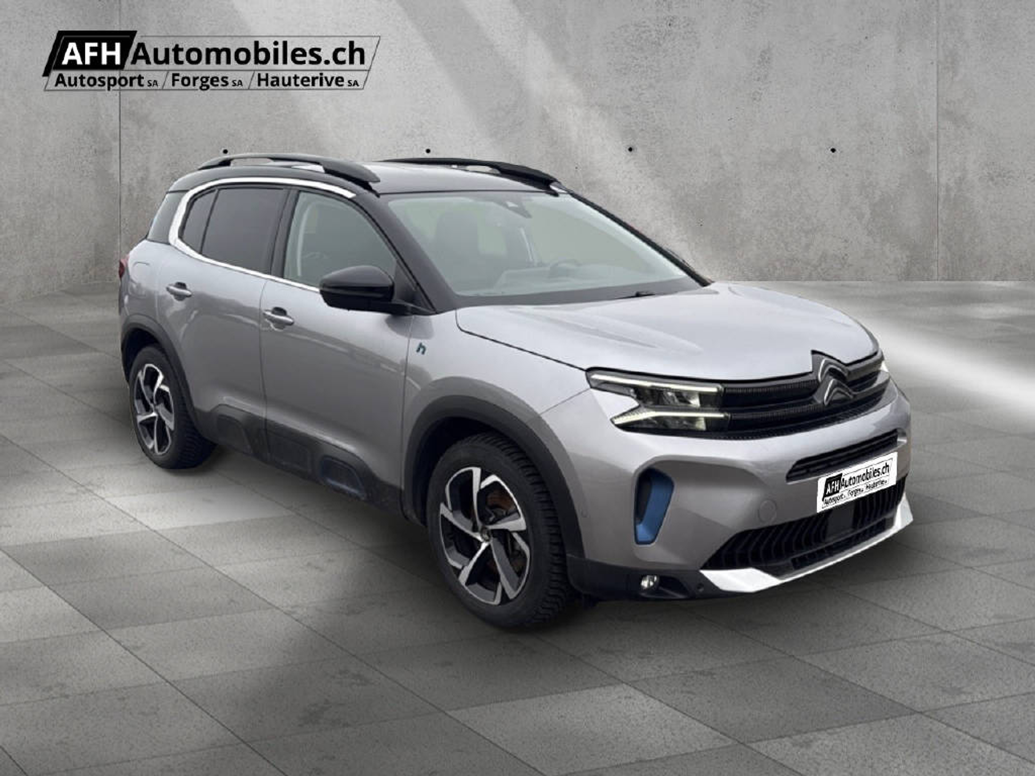 listing desktop thumbnail image 3