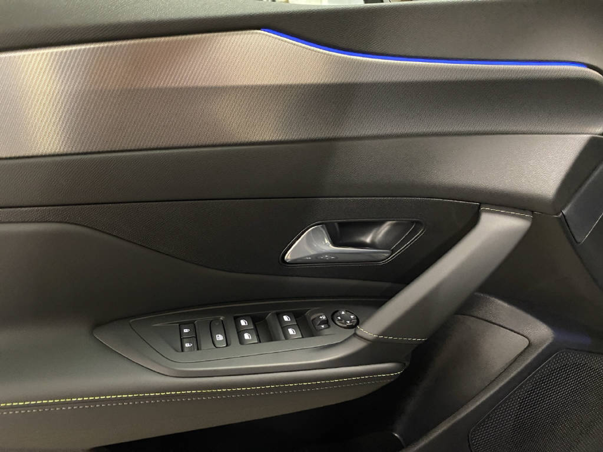 listing desktop thumbnail image 11