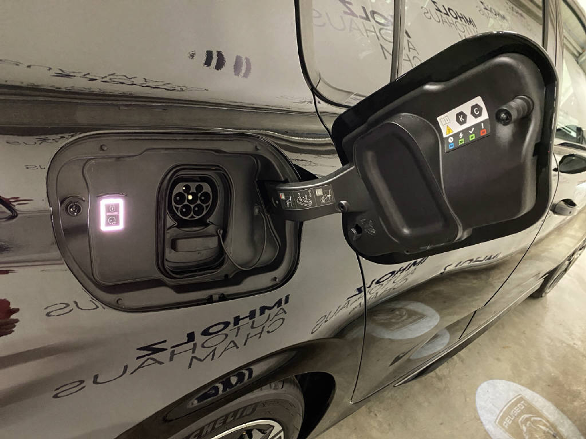 listing desktop thumbnail image 14