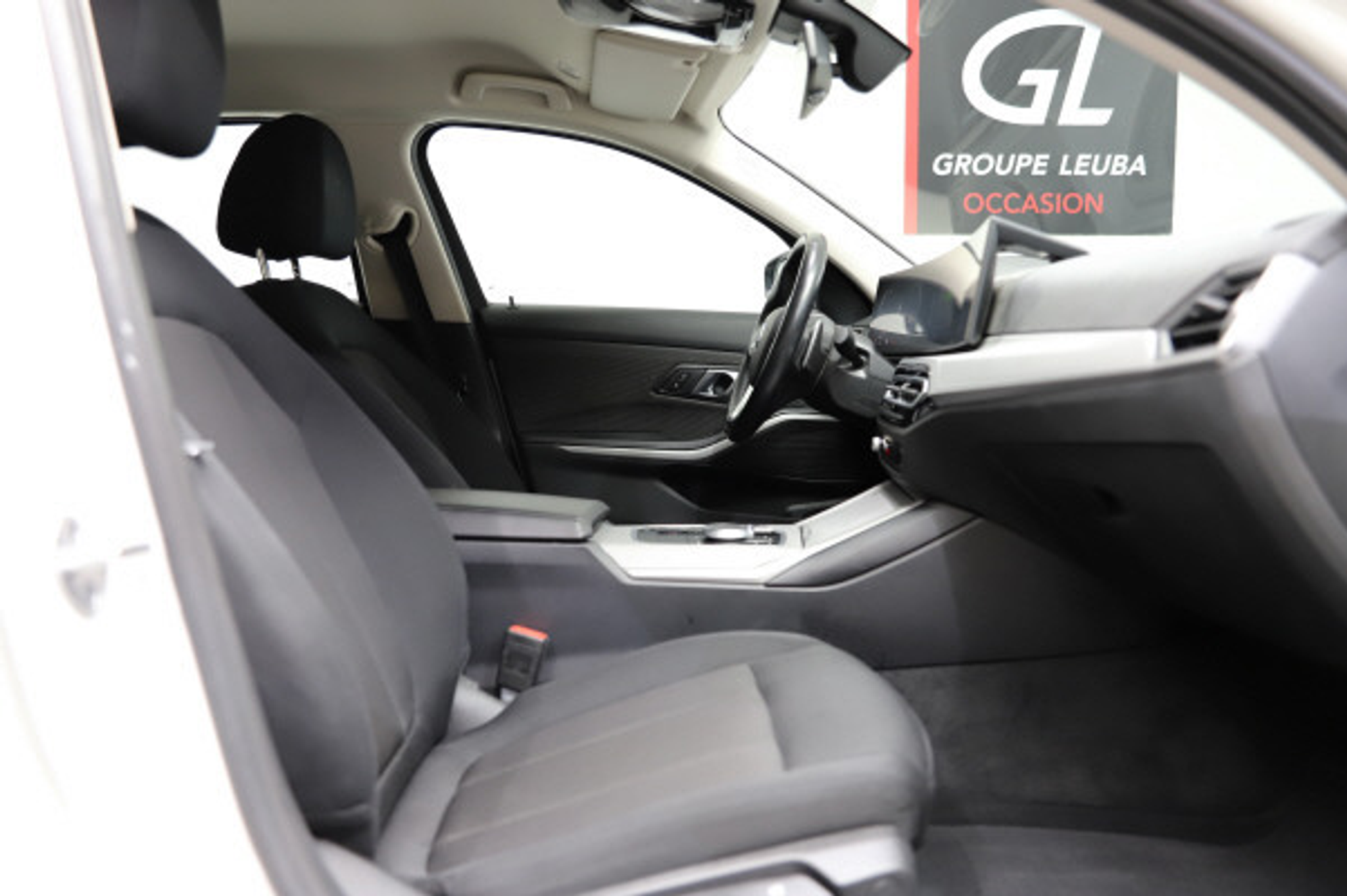 listing desktop thumbnail image 8