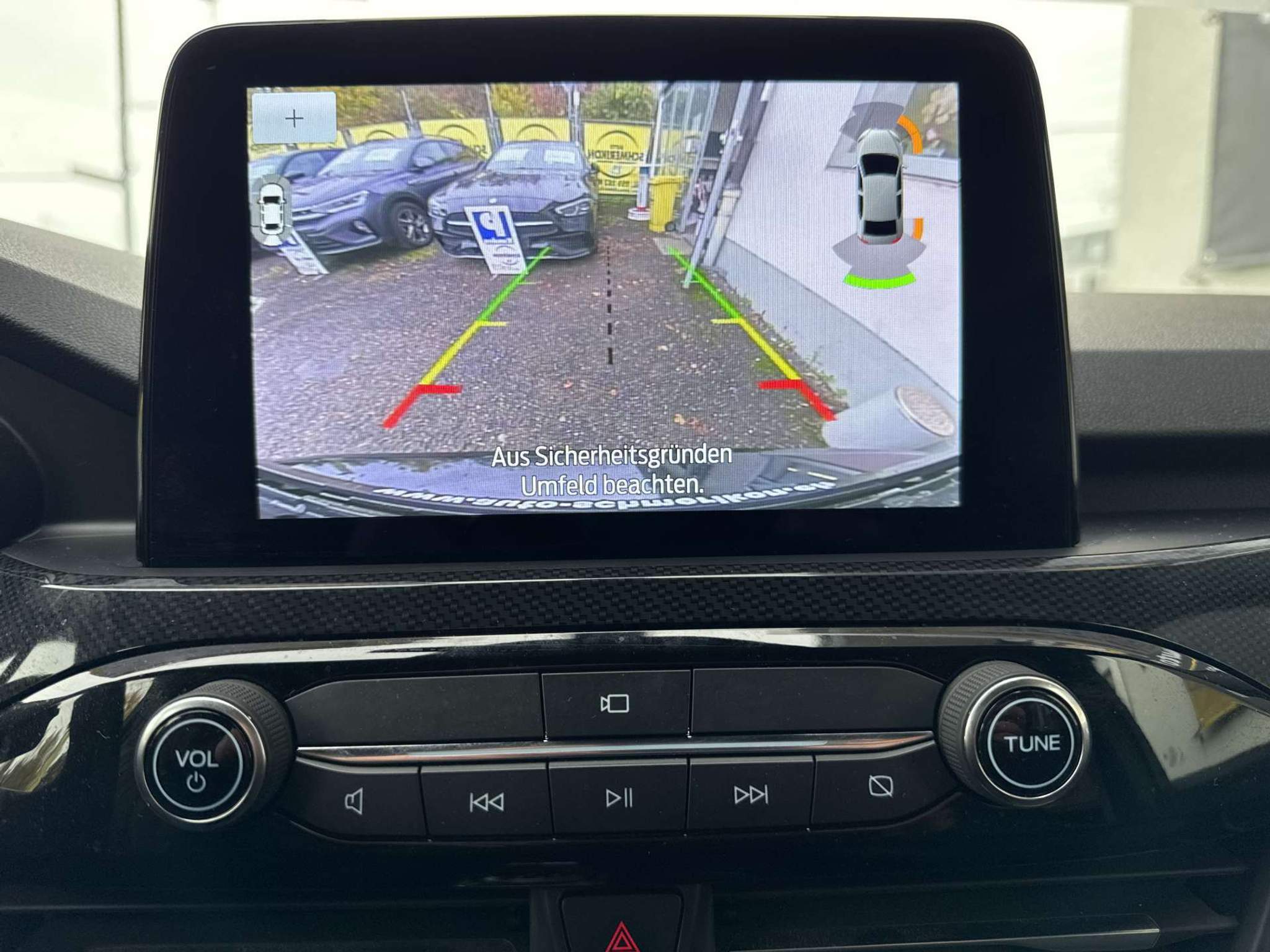 listing desktop thumbnail image 10