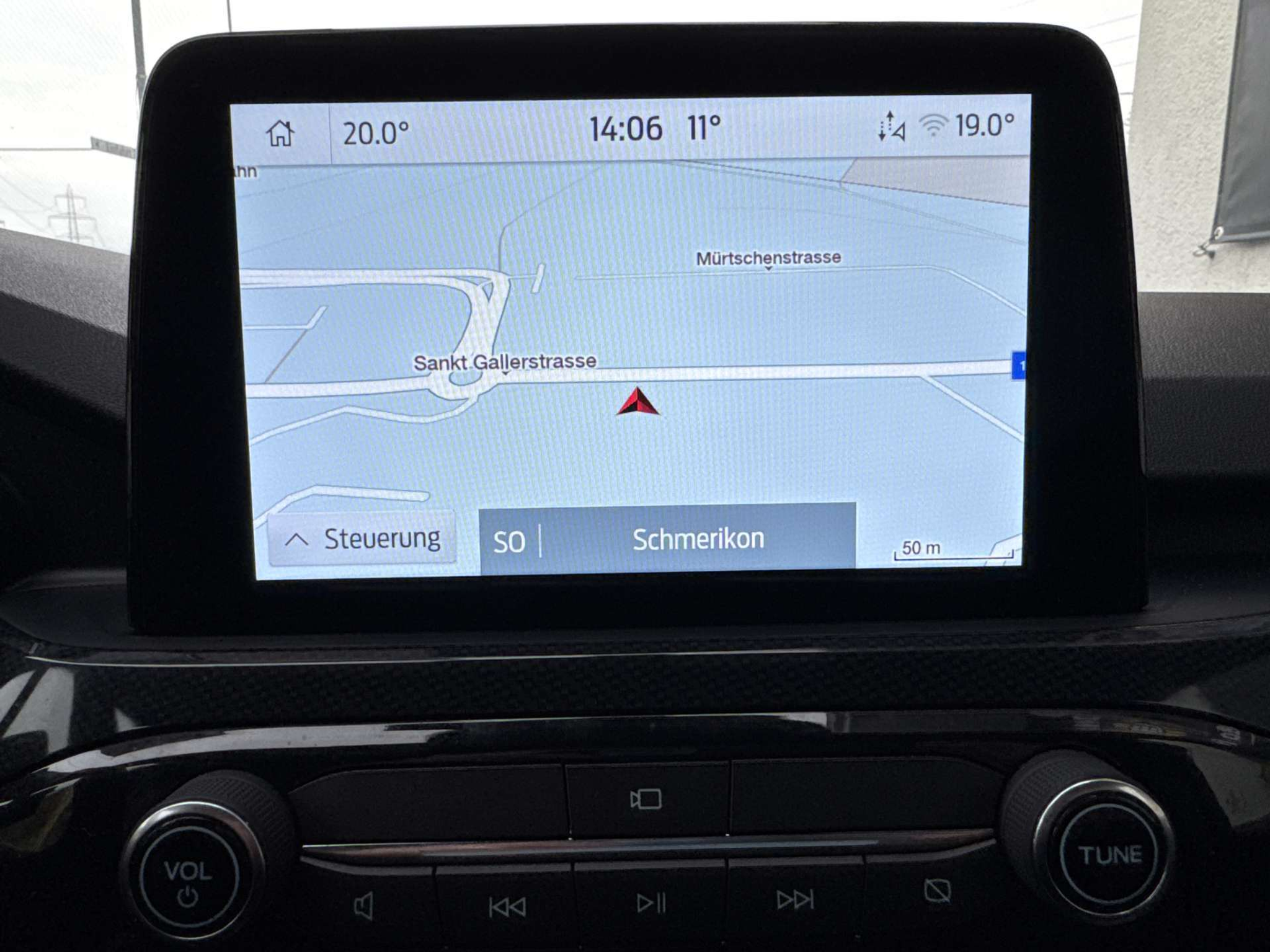 listing desktop thumbnail image 1