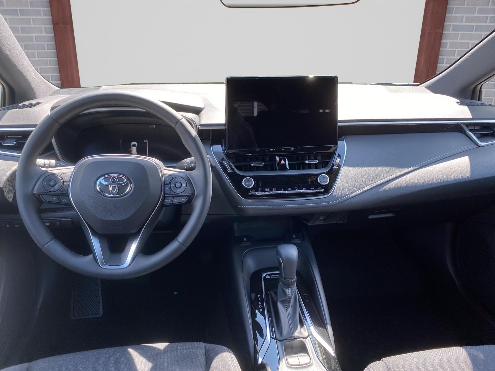 listing desktop thumbnail image 6