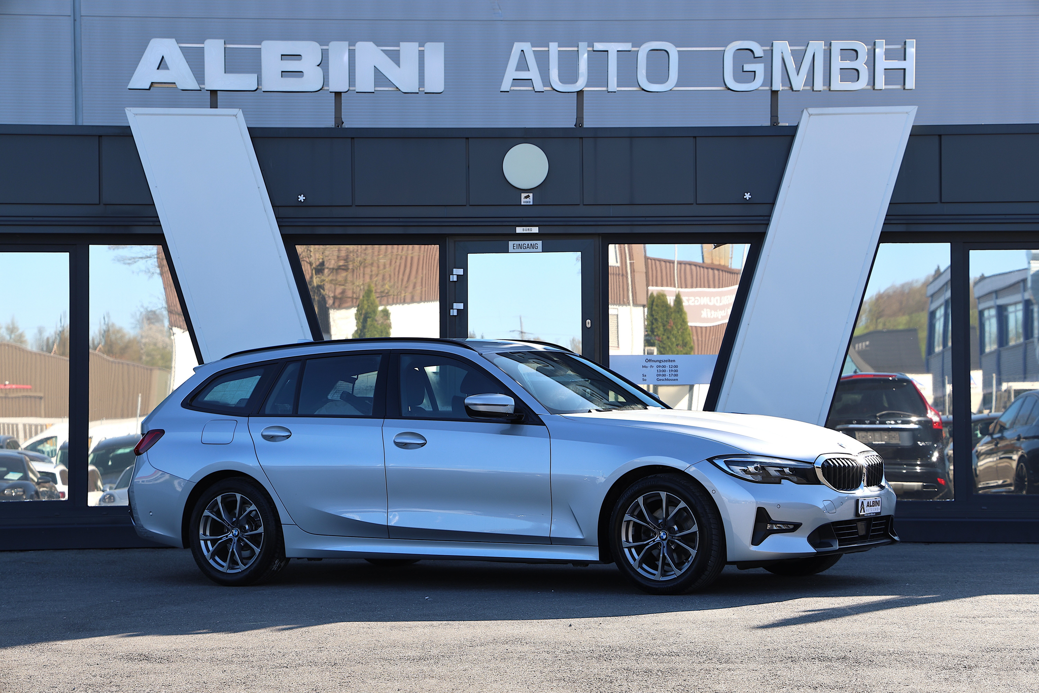 listing desktop thumbnail image 1