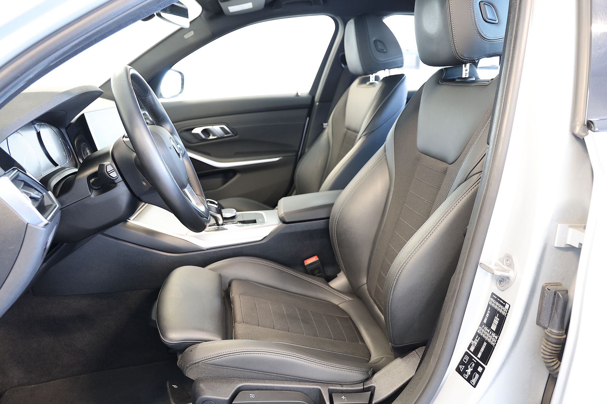 listing desktop thumbnail image 6