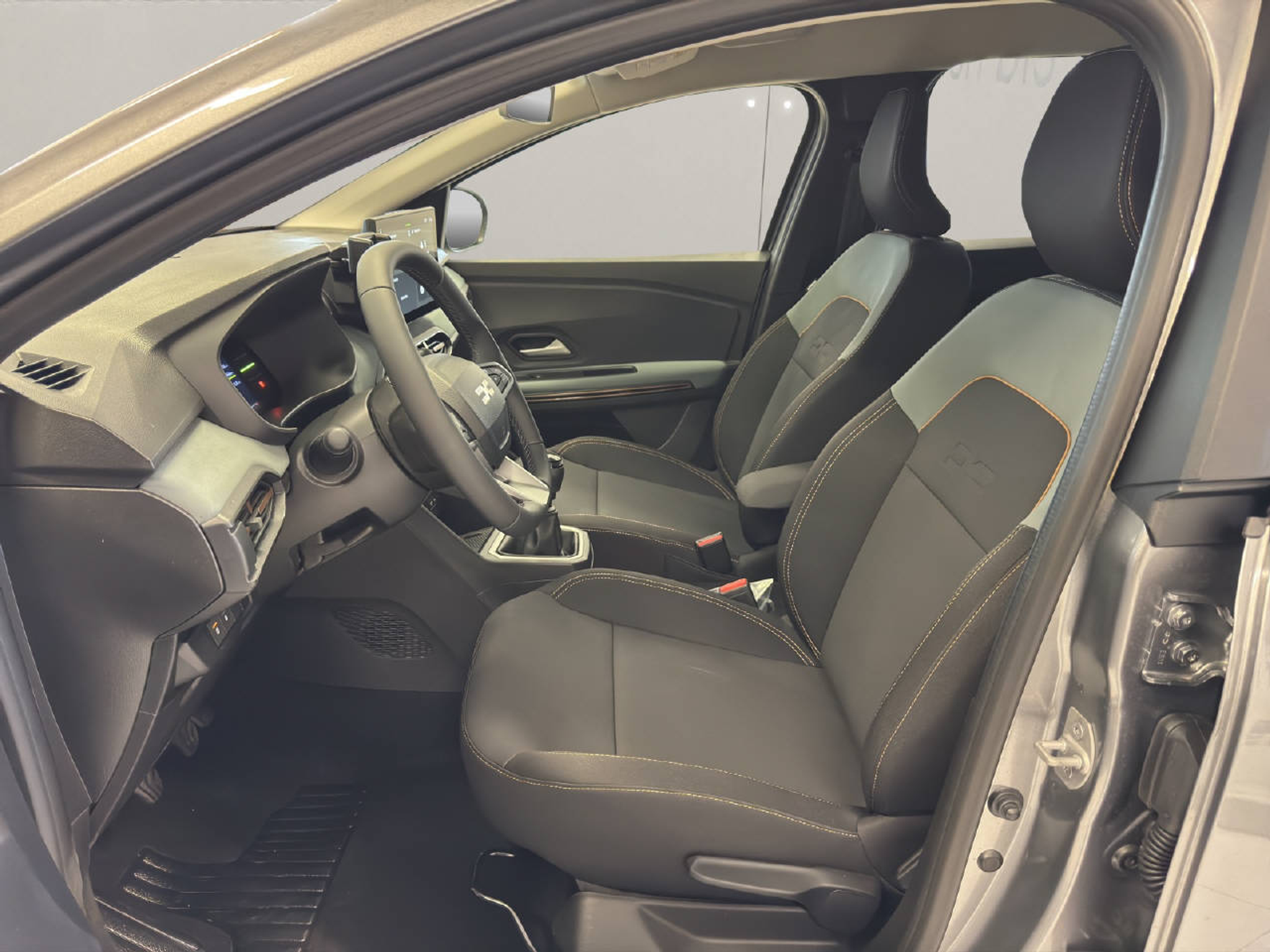 listing desktop thumbnail image 4