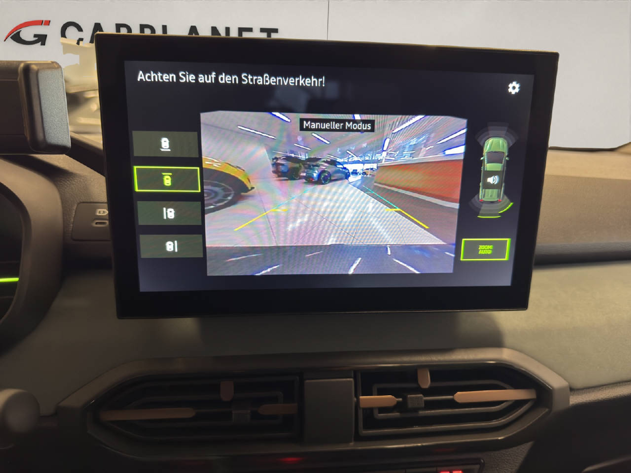 listing desktop thumbnail image 11