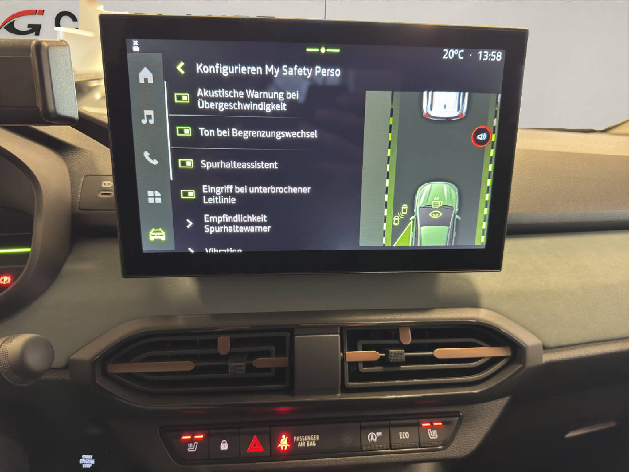 listing desktop thumbnail image 12