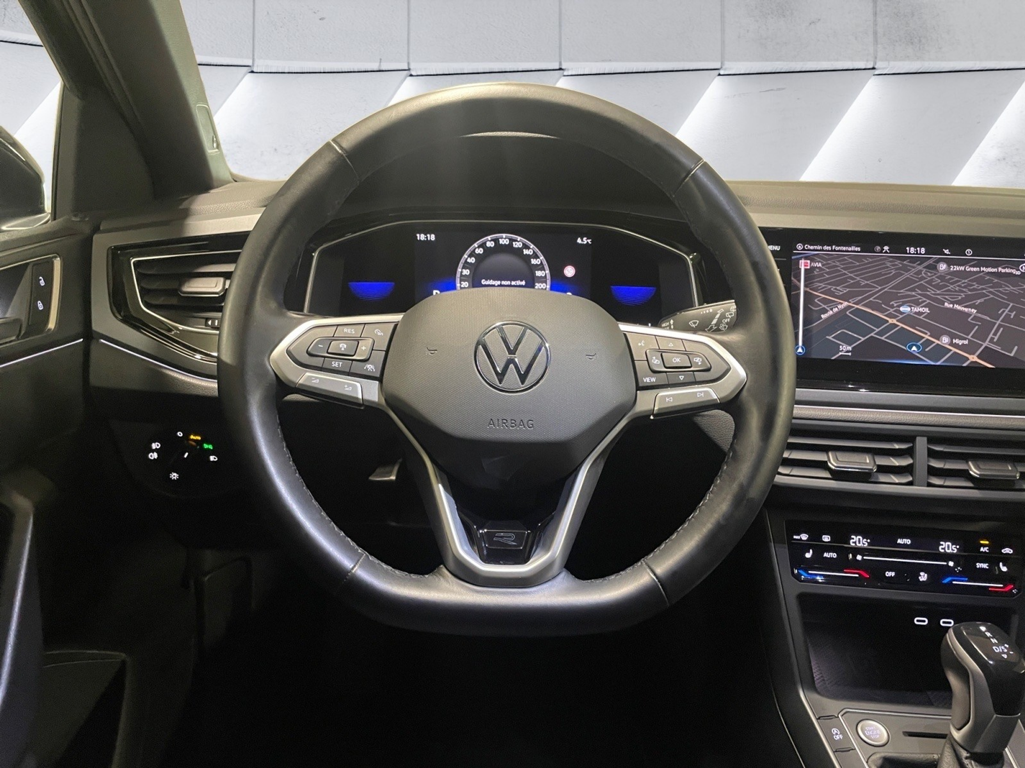 listing desktop thumbnail image 11