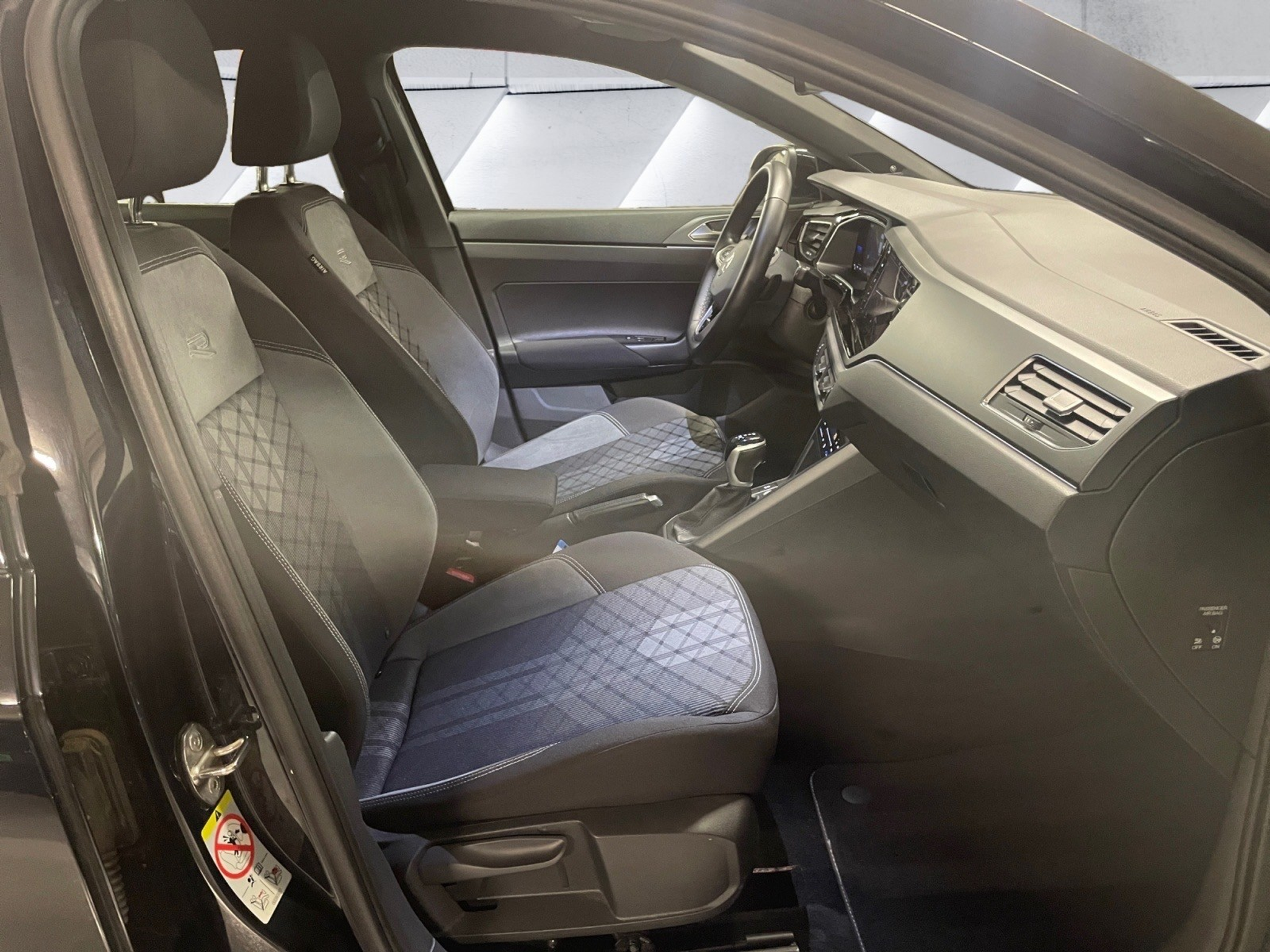 listing desktop thumbnail image 13