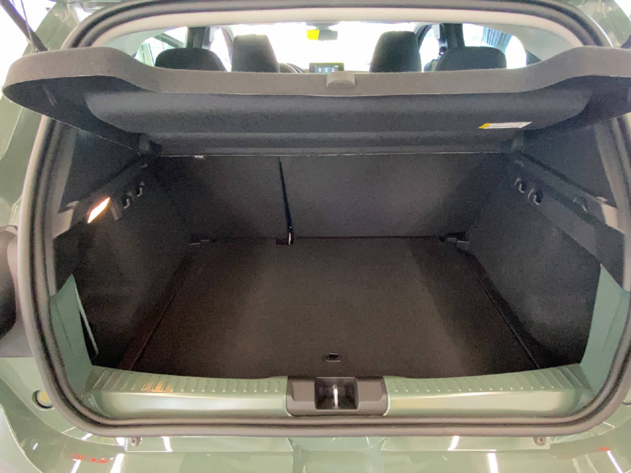 listing desktop thumbnail image 8