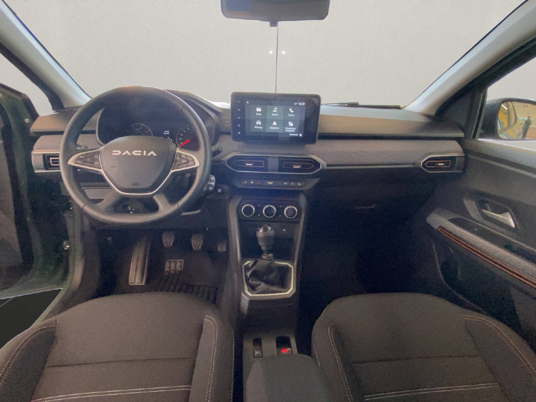 listing desktop thumbnail image 7