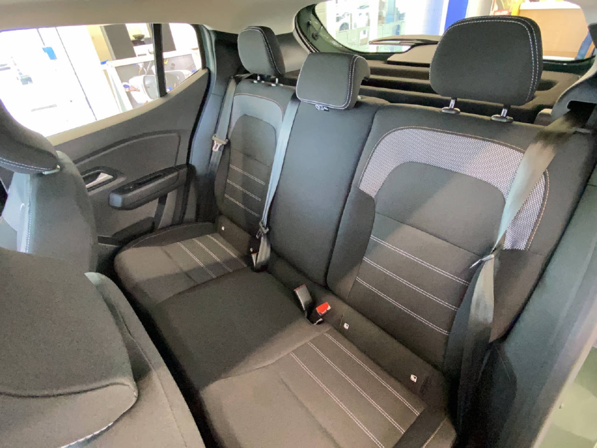 listing desktop thumbnail image 6