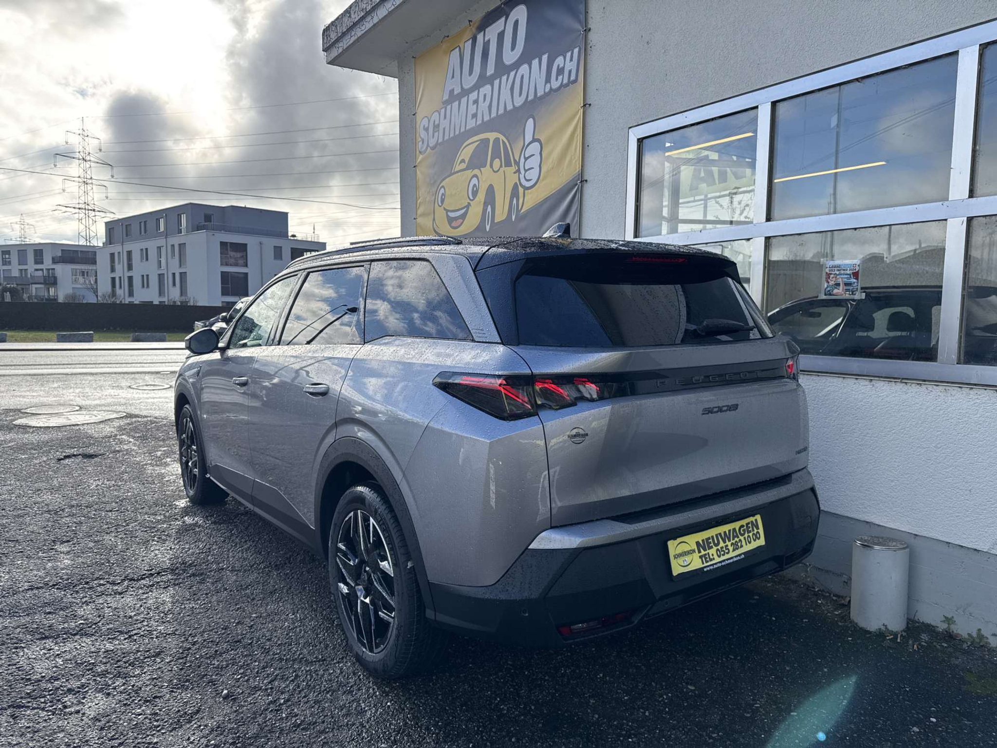 listing desktop thumbnail image 2