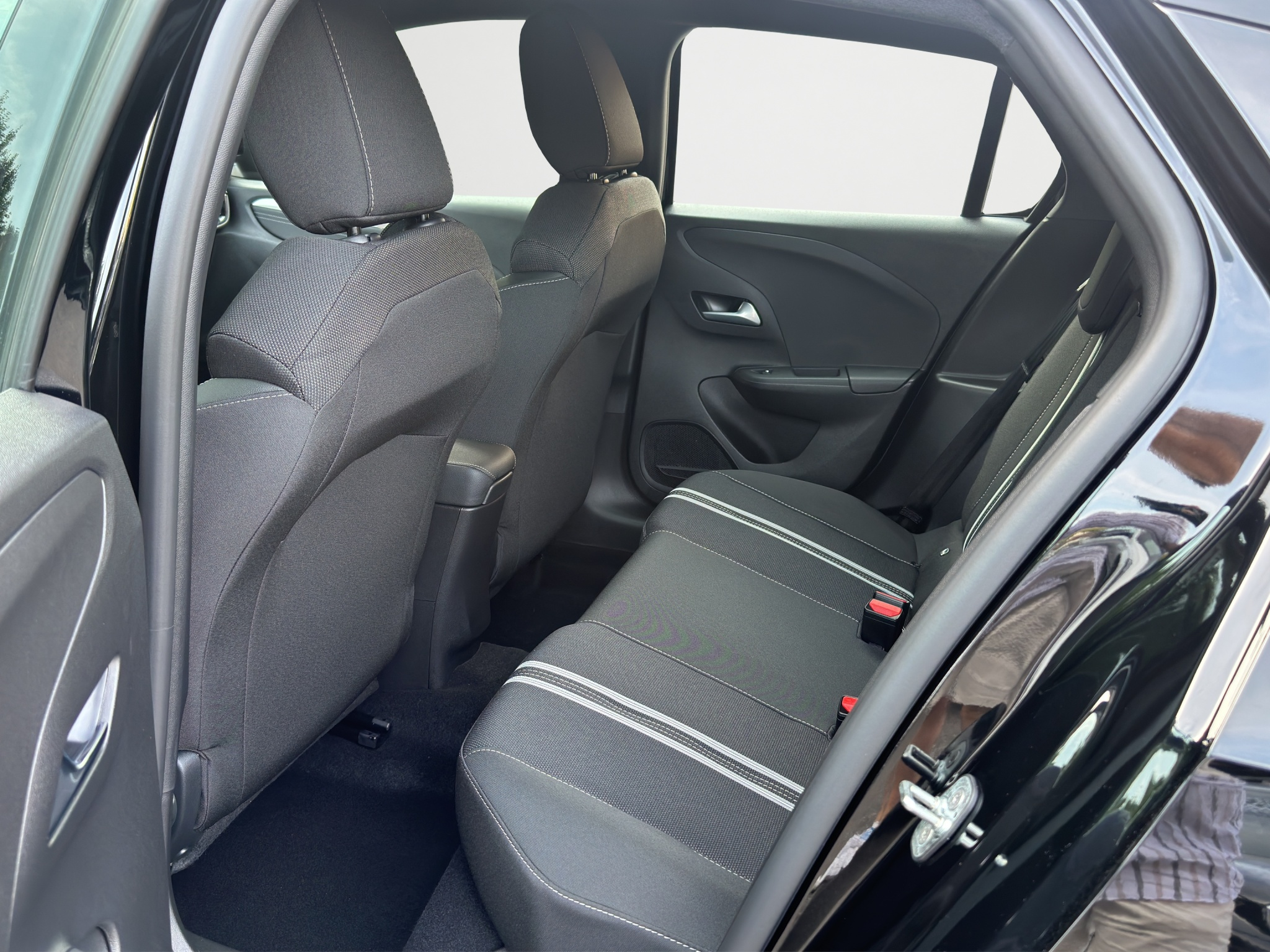 listing desktop thumbnail image 12