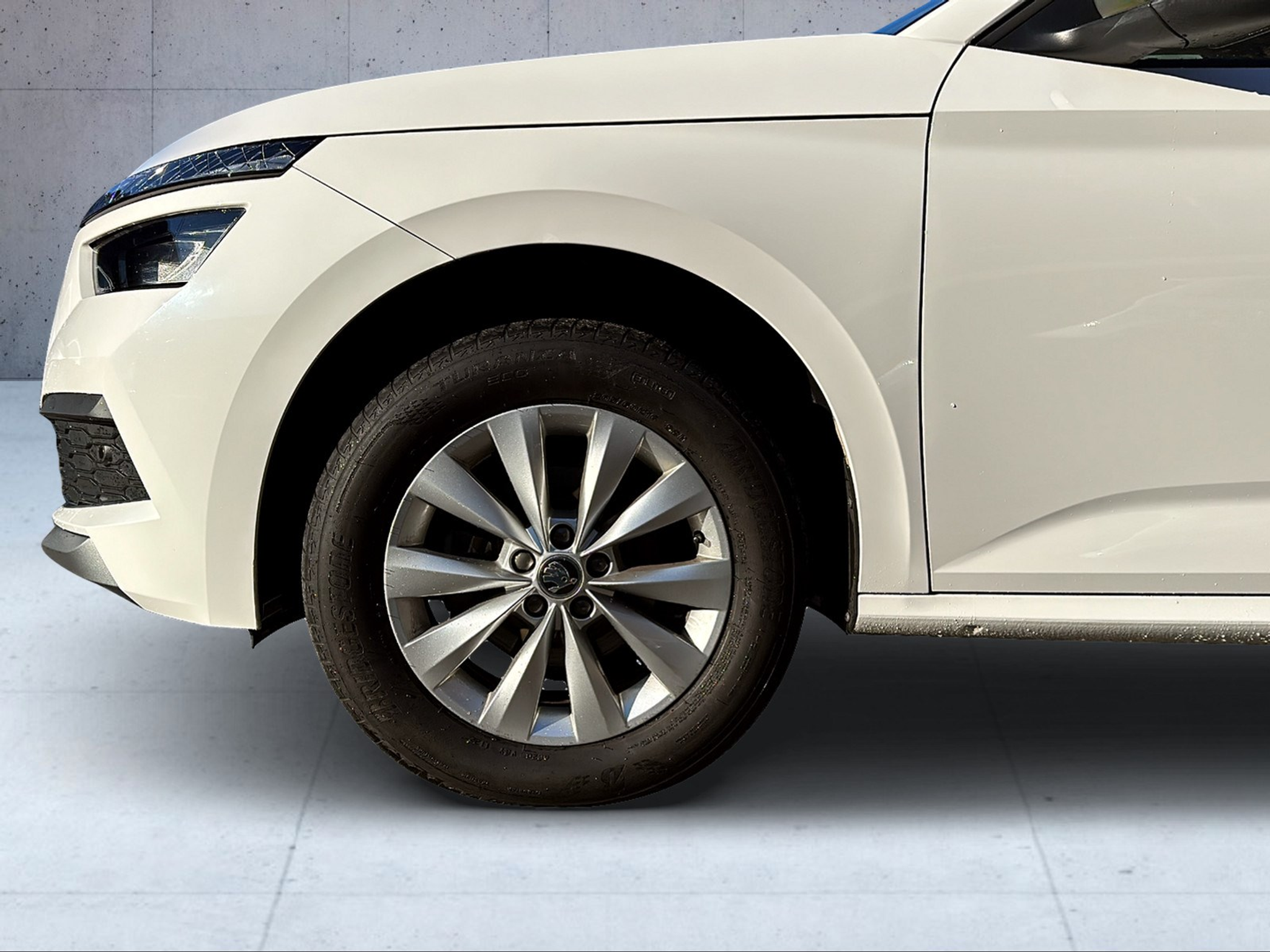 listing desktop thumbnail image 8