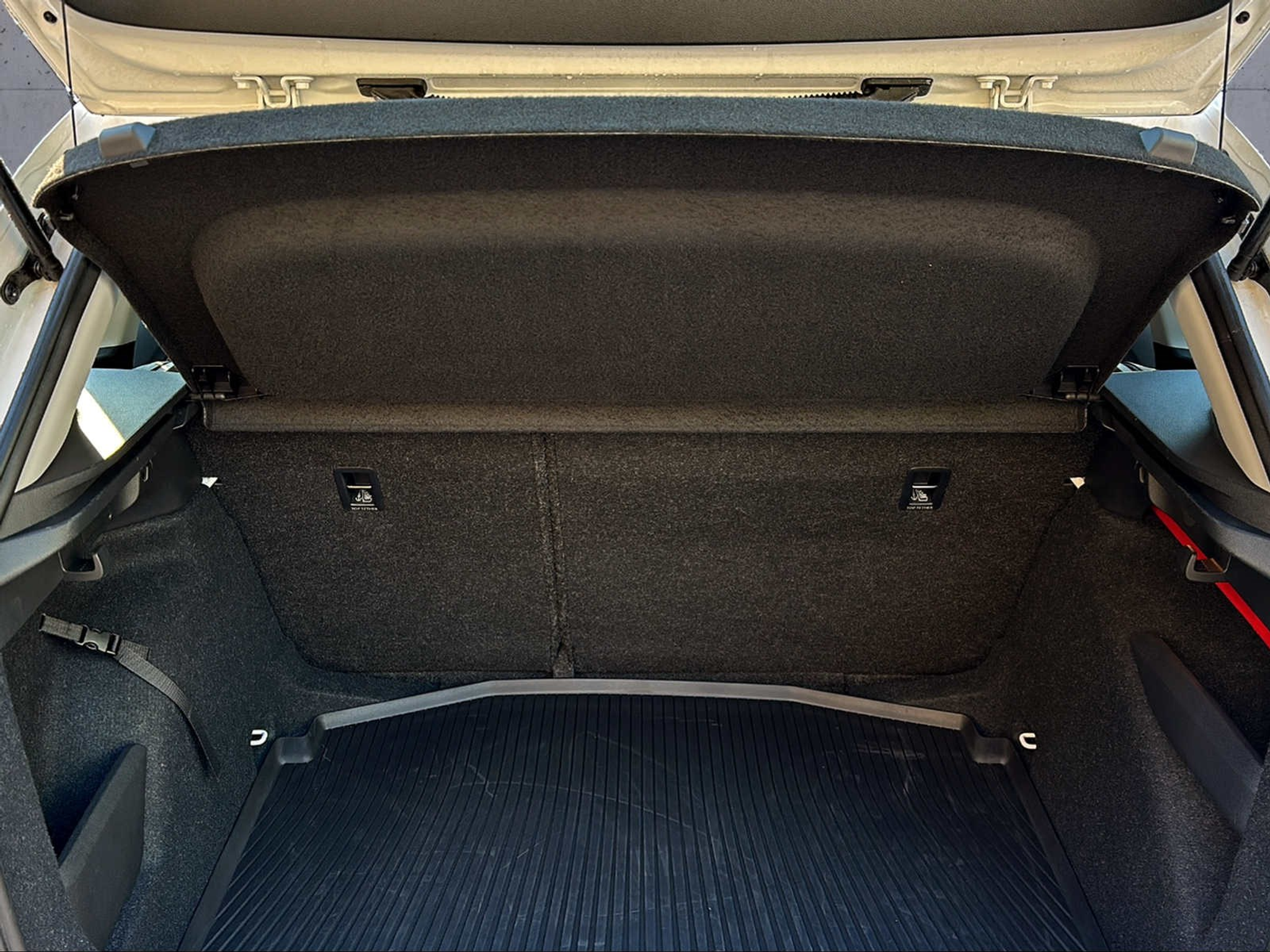 listing desktop thumbnail image 9