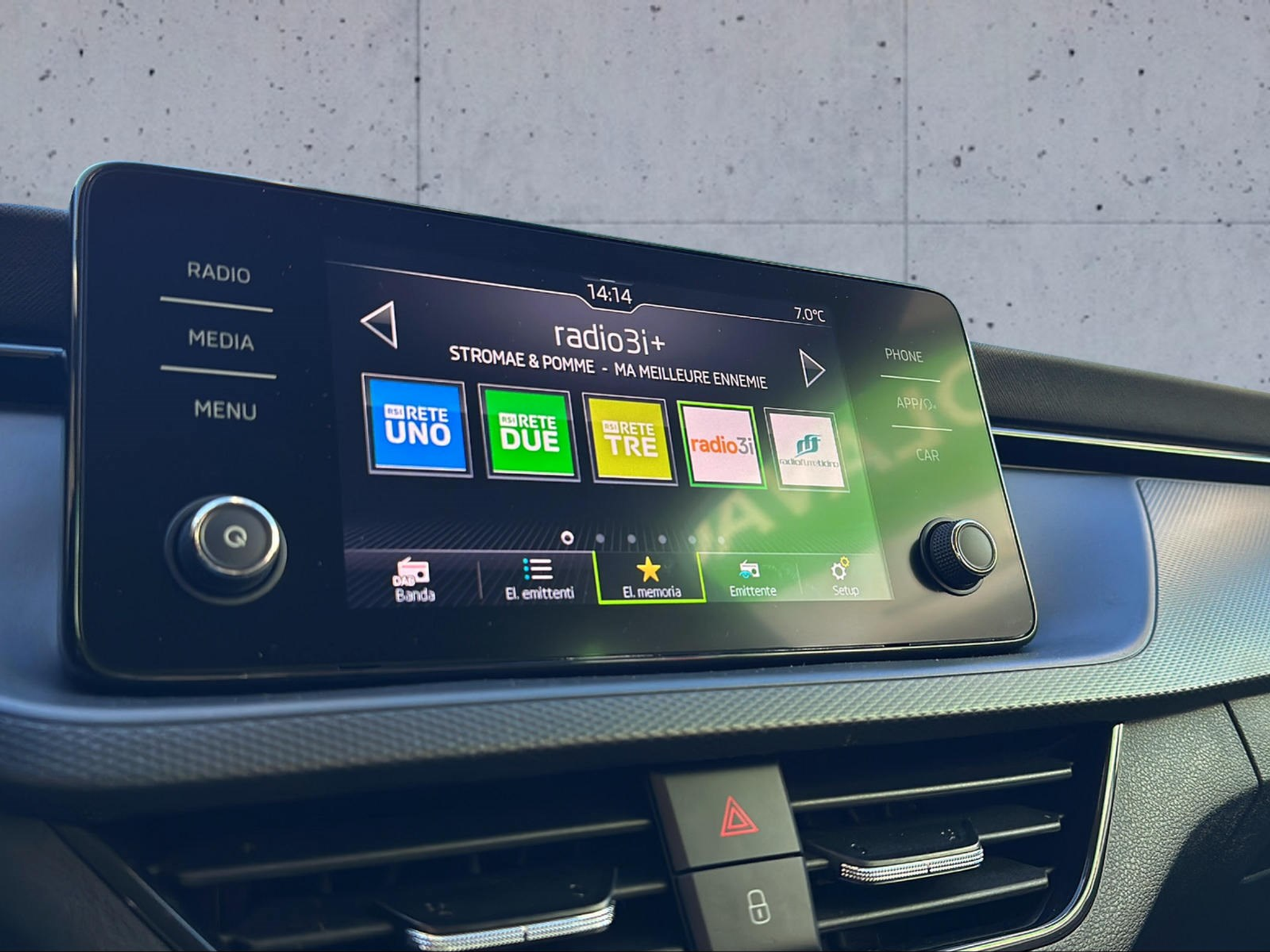 listing desktop thumbnail image 13