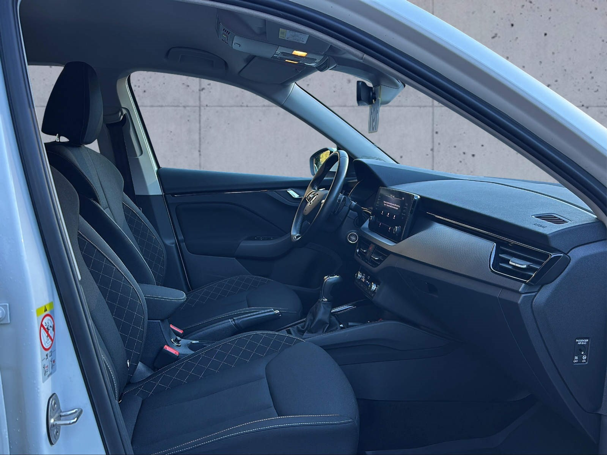 listing desktop thumbnail image 15