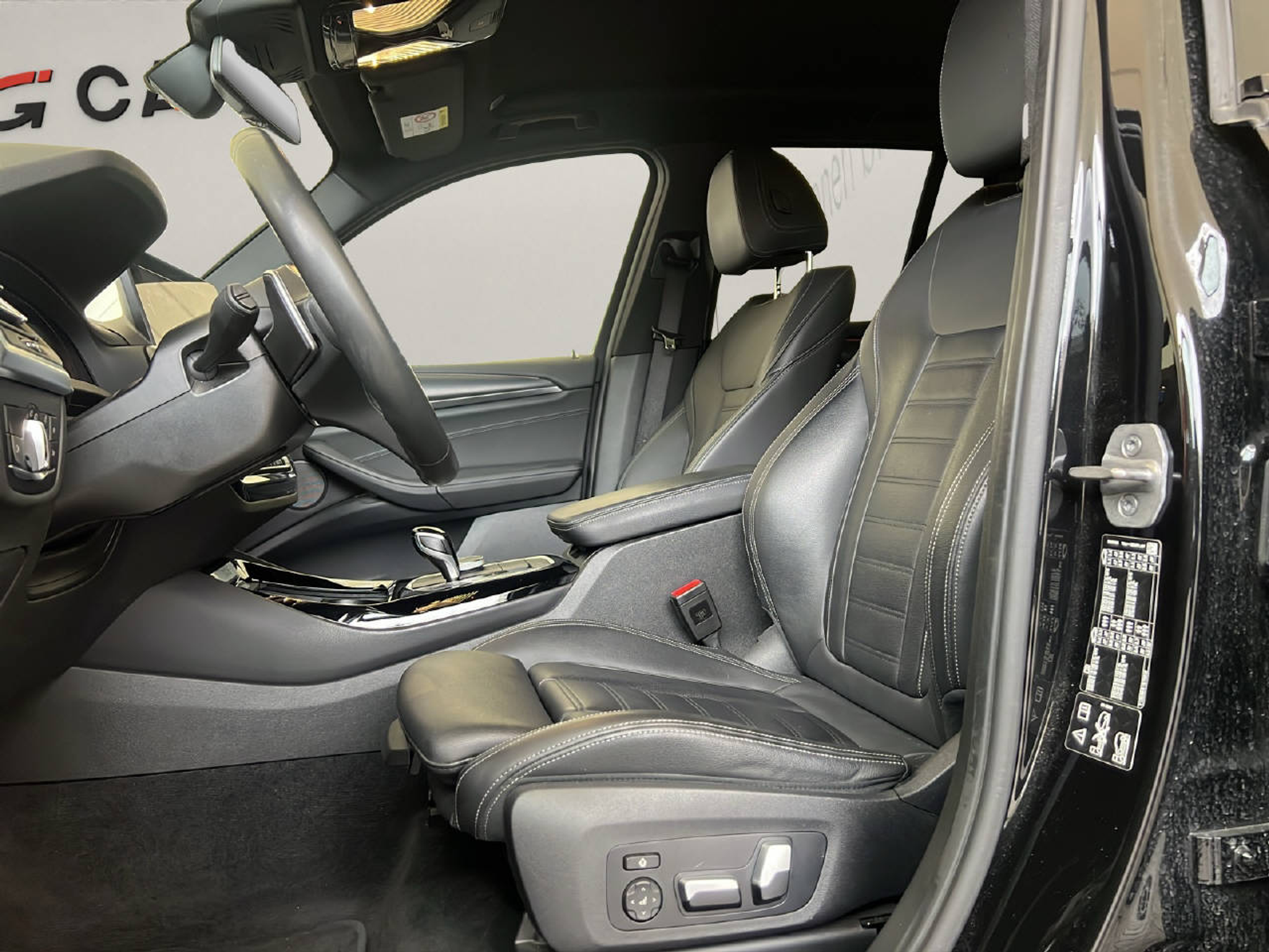 listing desktop thumbnail image 17