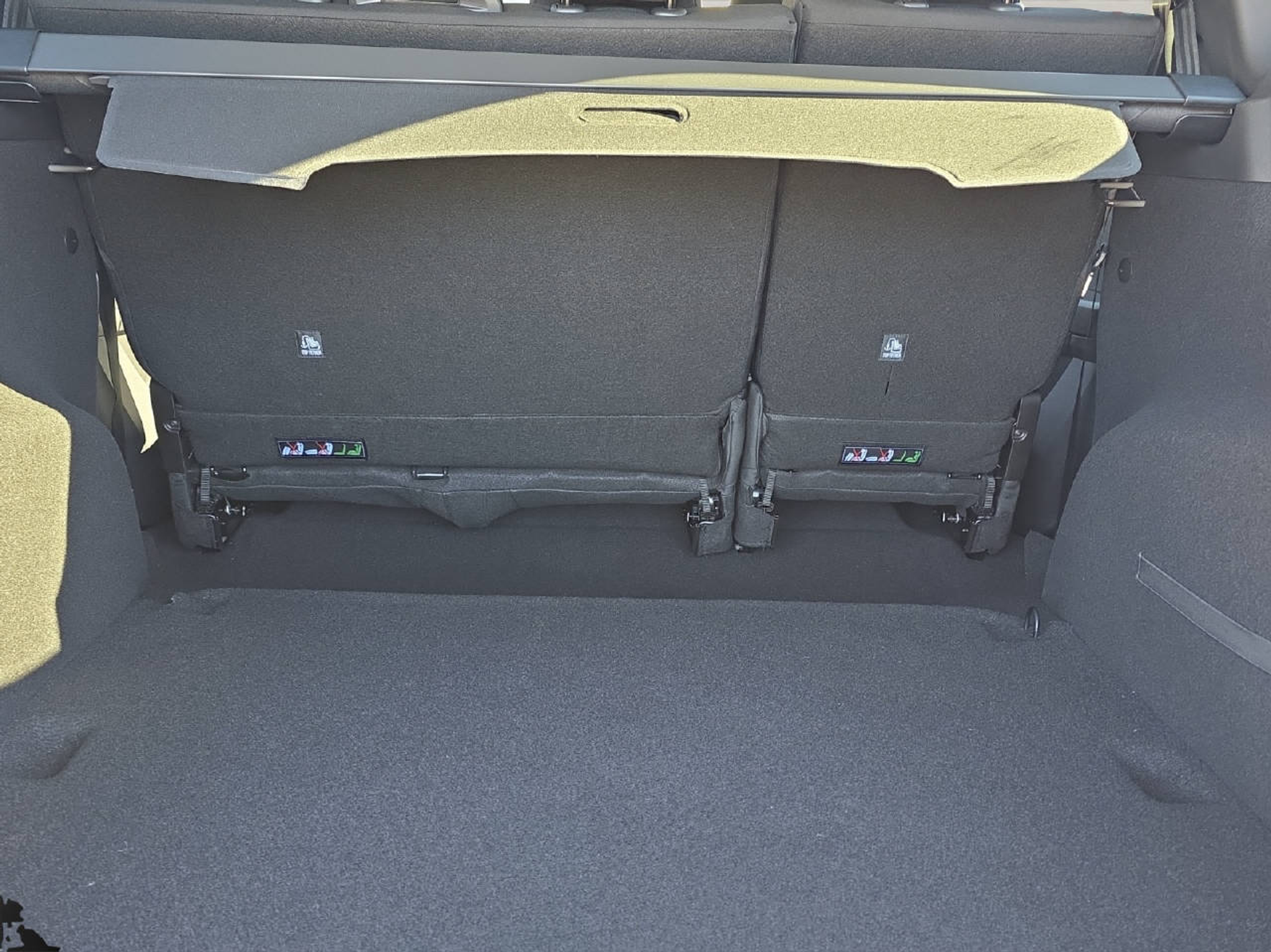 listing desktop thumbnail image 11