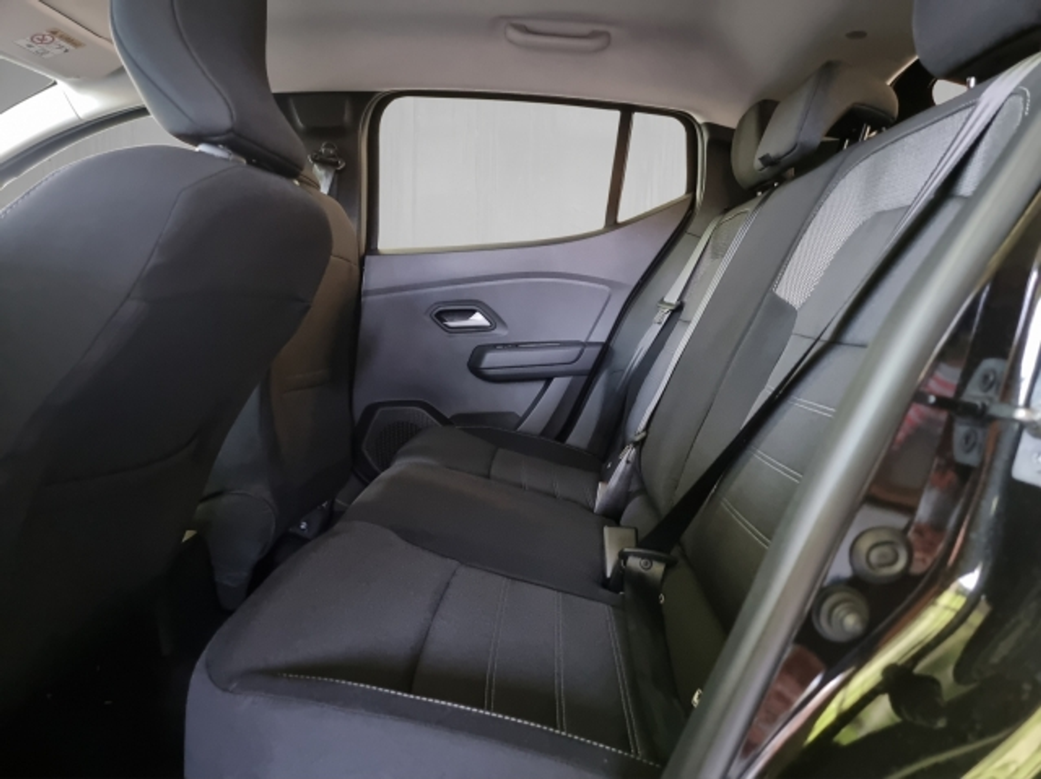 listing desktop thumbnail image 7