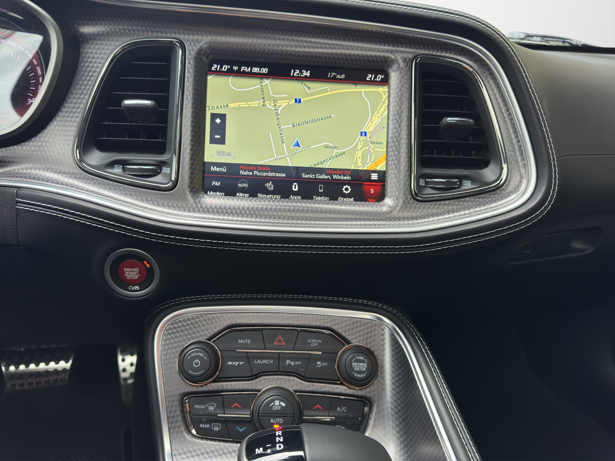 listing desktop thumbnail image 8