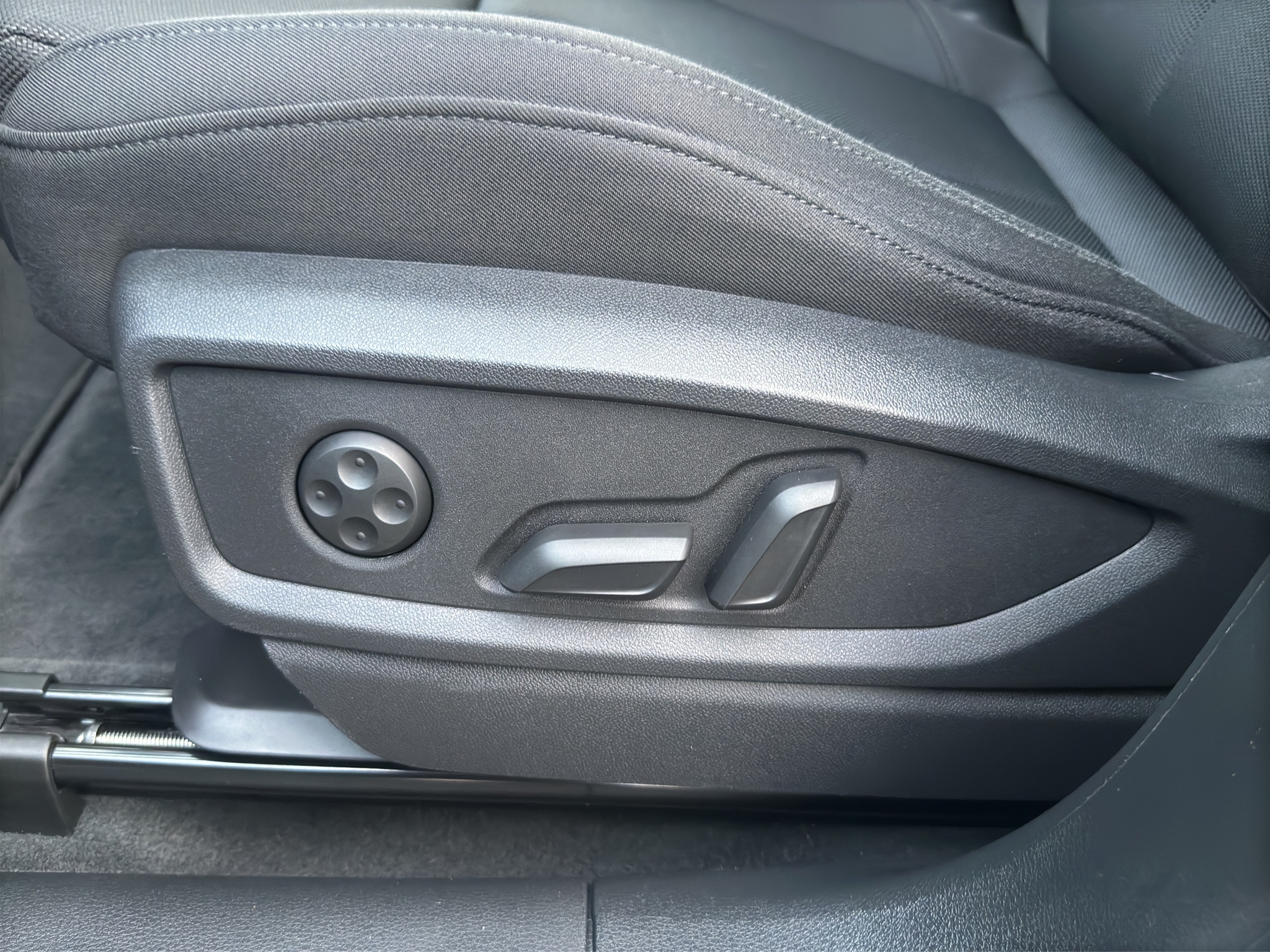 listing desktop thumbnail image 11