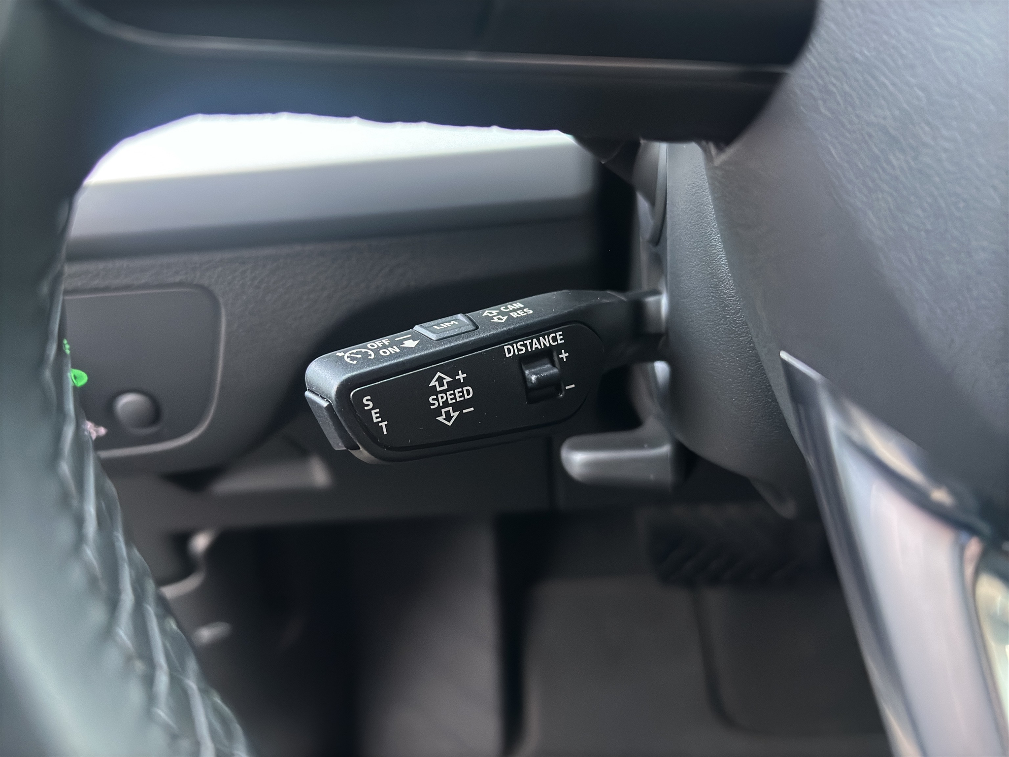 listing desktop thumbnail image 17