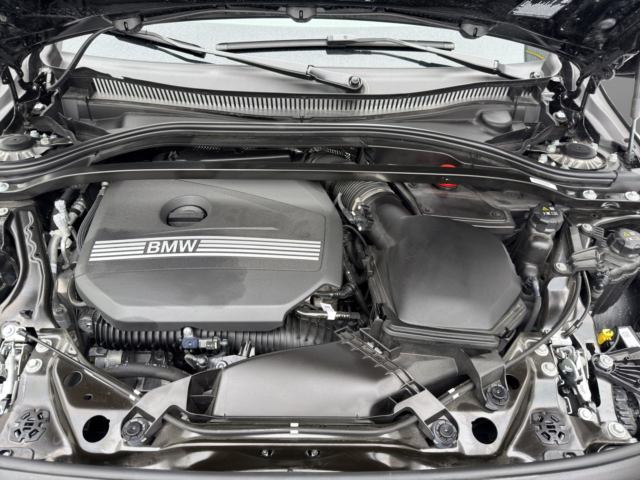 listing desktop thumbnail image 9