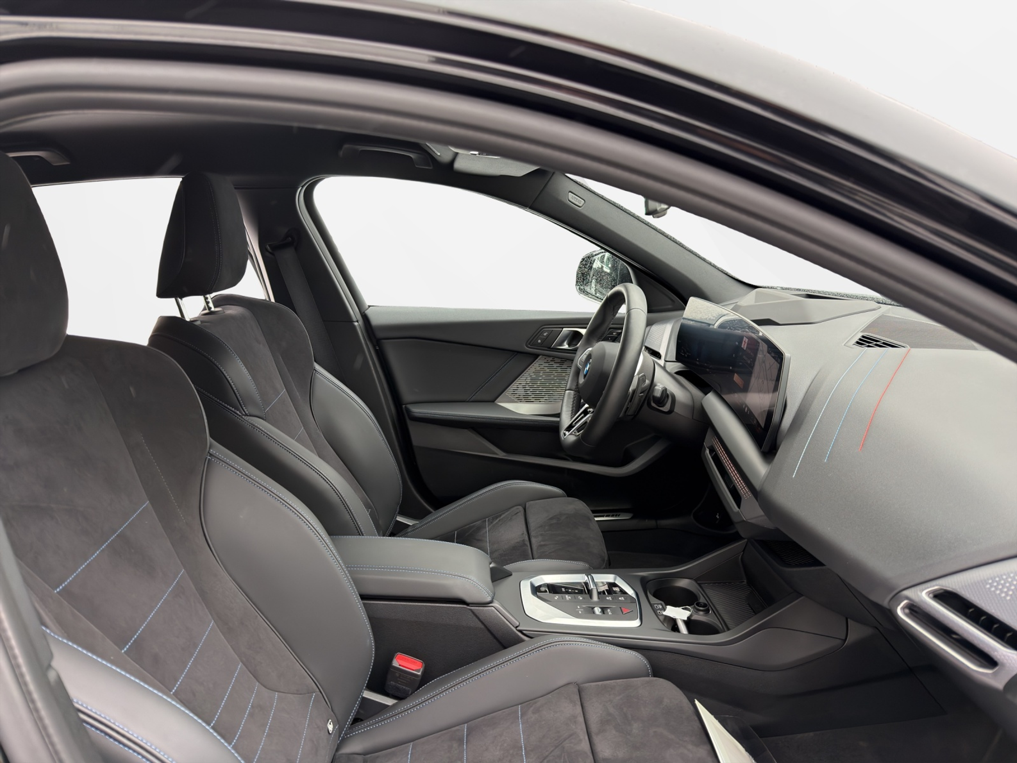 listing desktop thumbnail image 17