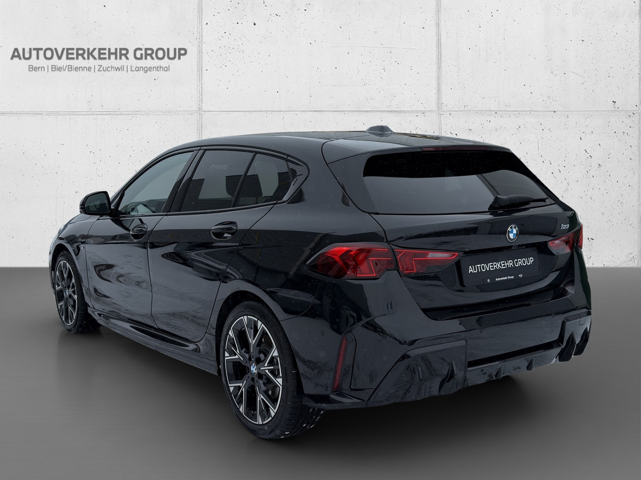 listing desktop thumbnail image 2