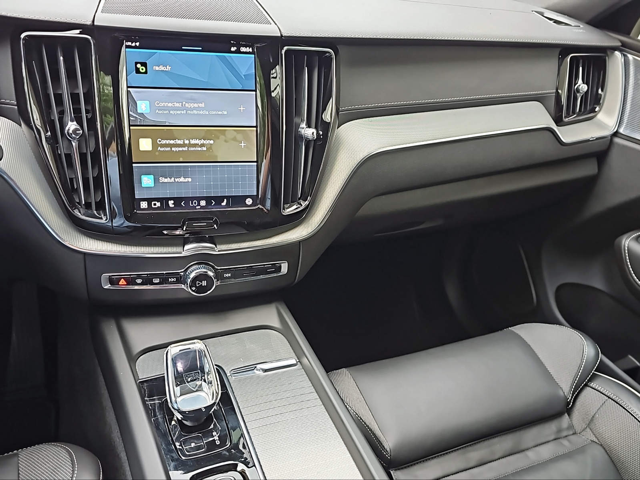 listing desktop thumbnail image 12