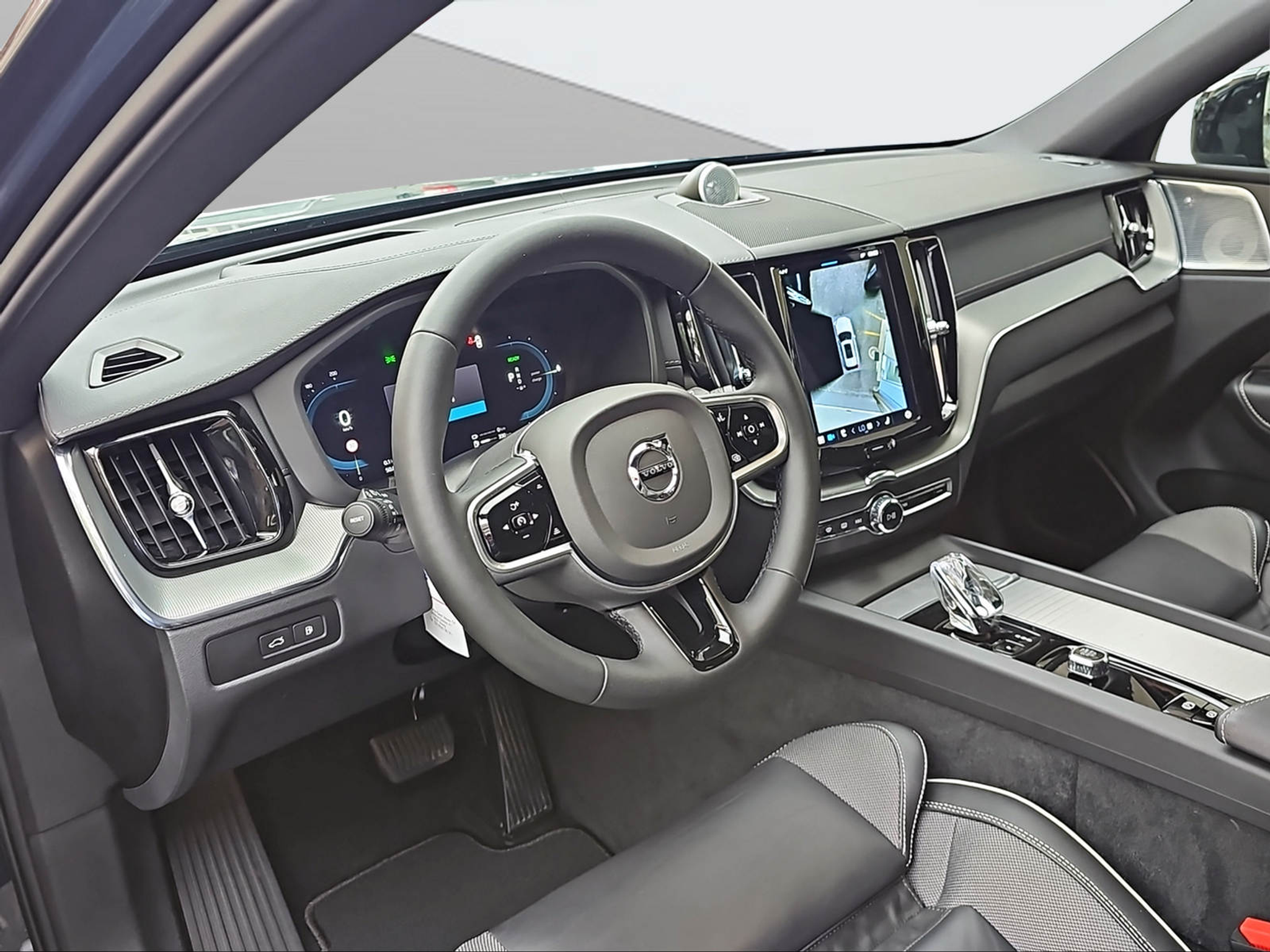 listing desktop thumbnail image 14