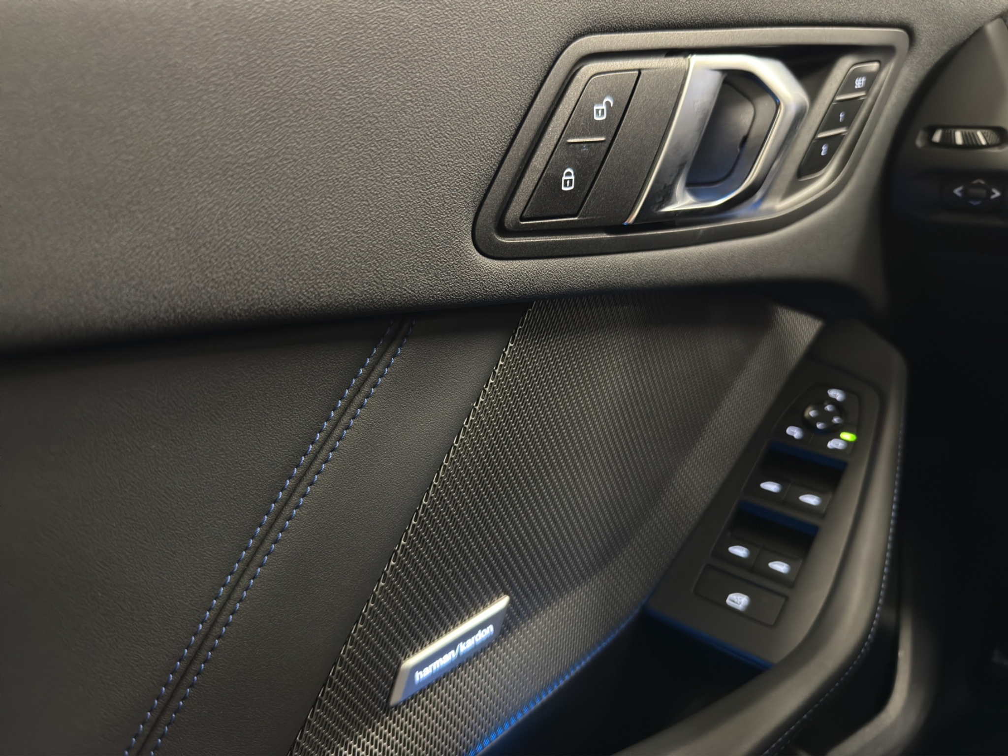 listing desktop thumbnail image 11