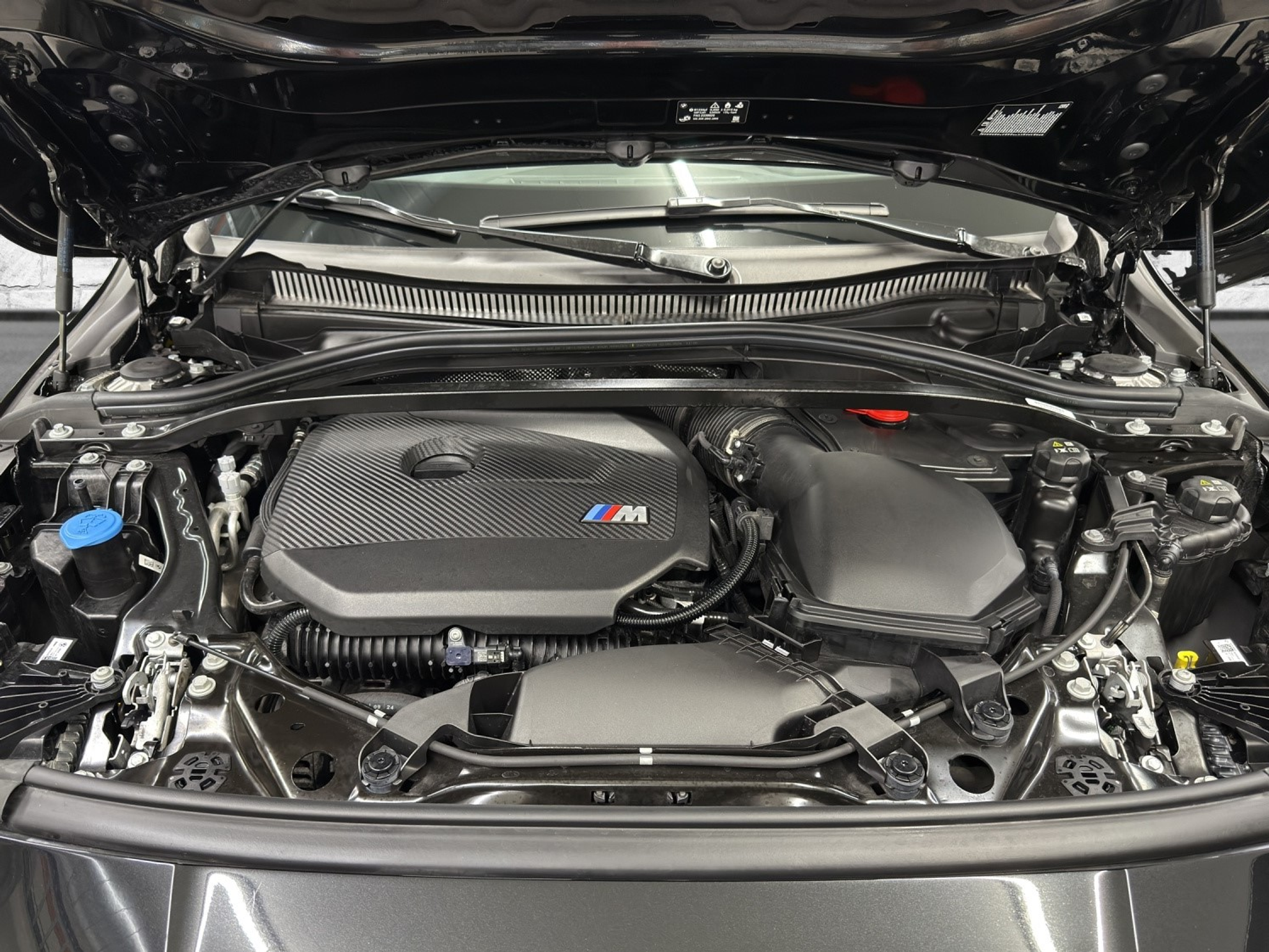 listing desktop thumbnail image 17