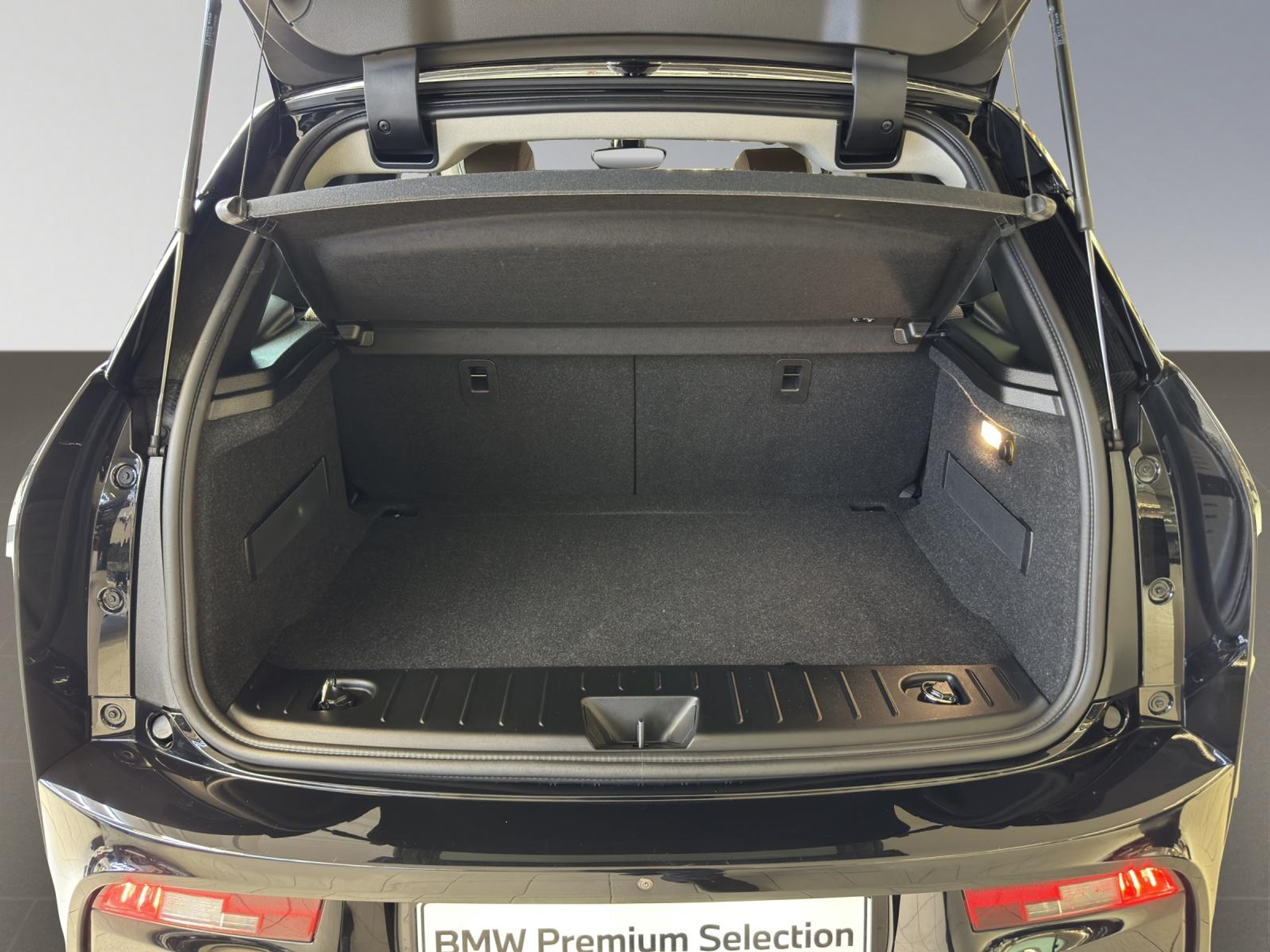 listing desktop thumbnail image 17