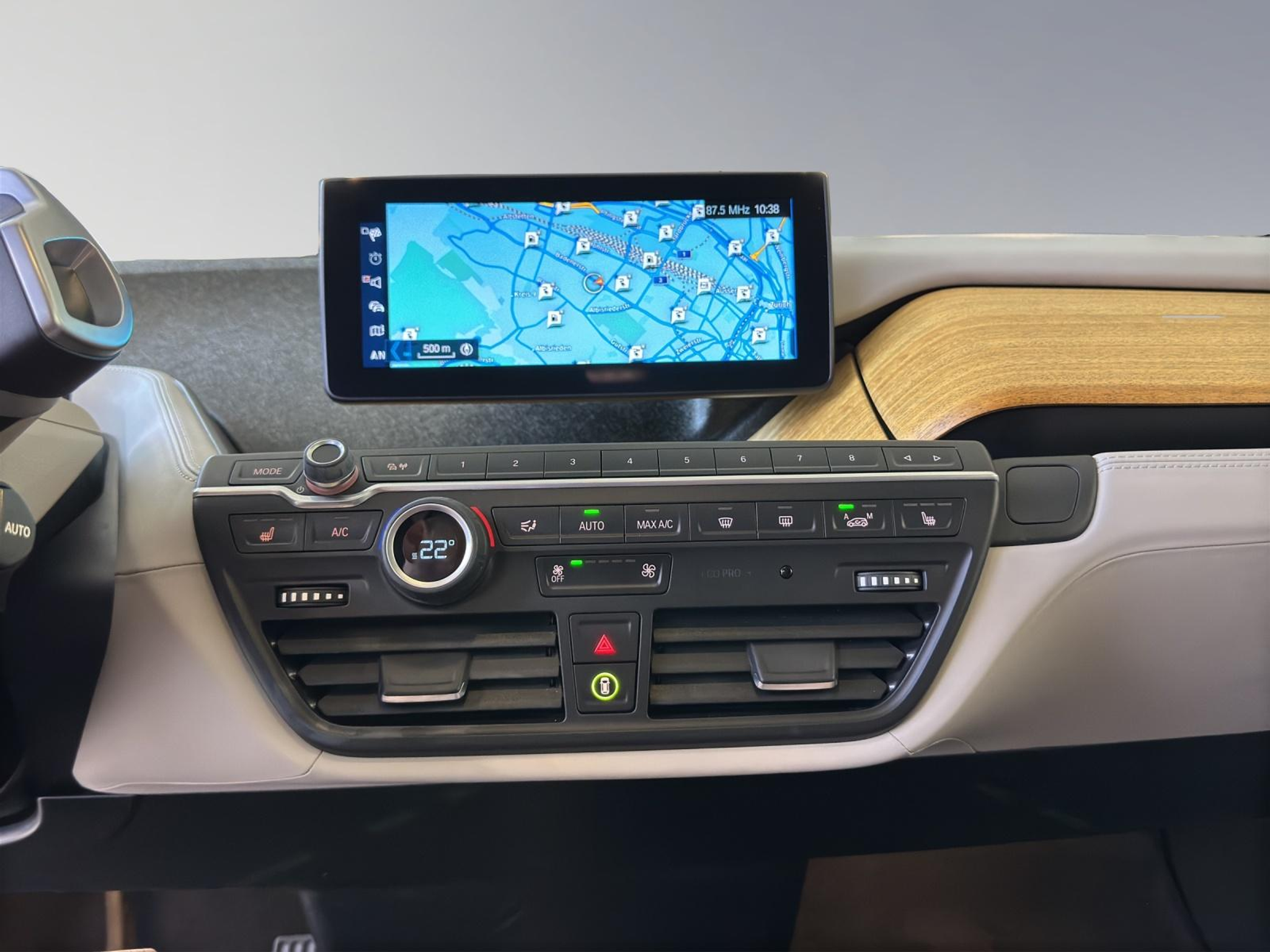 listing desktop thumbnail image 12