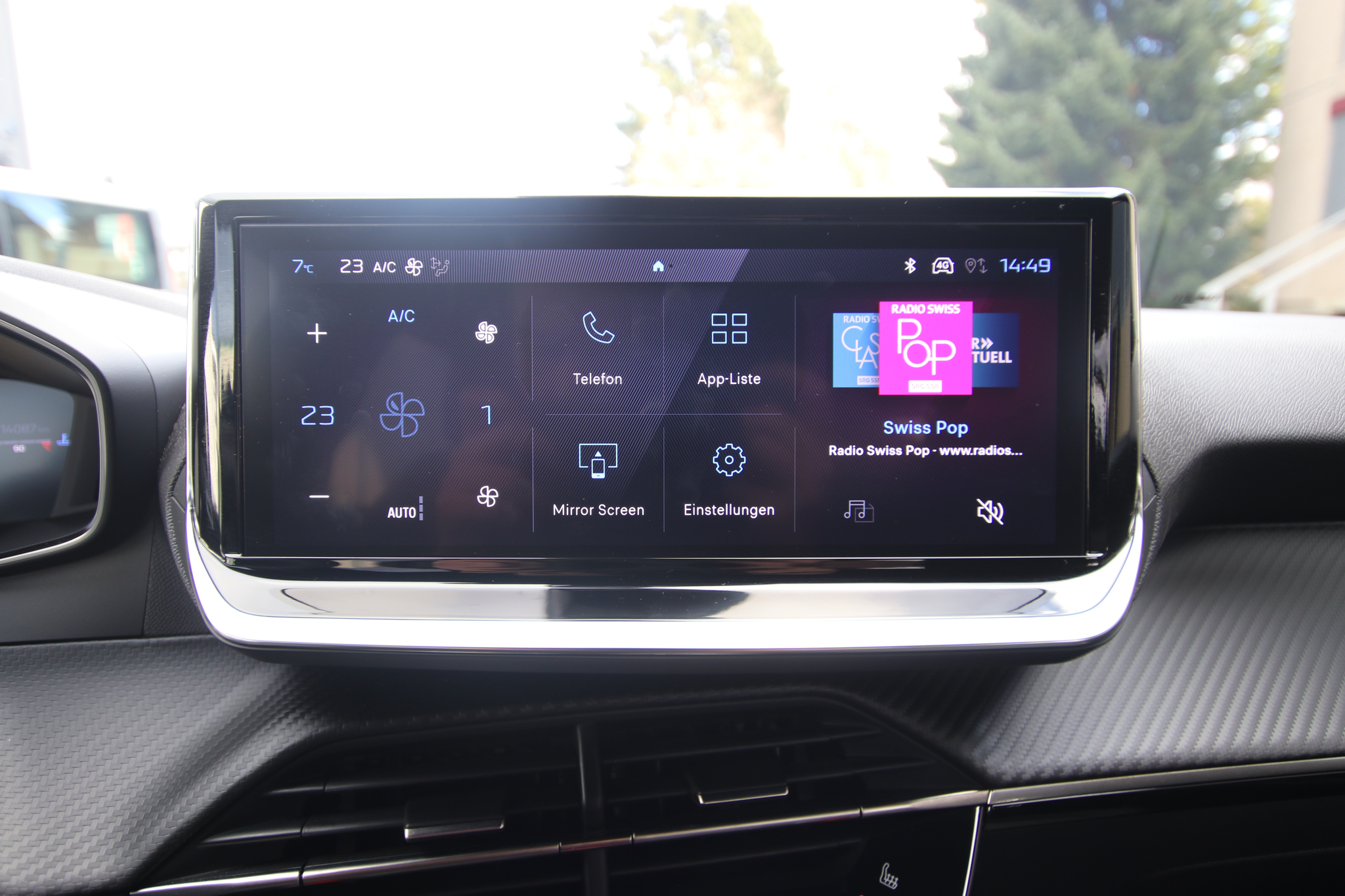 listing desktop thumbnail image 21