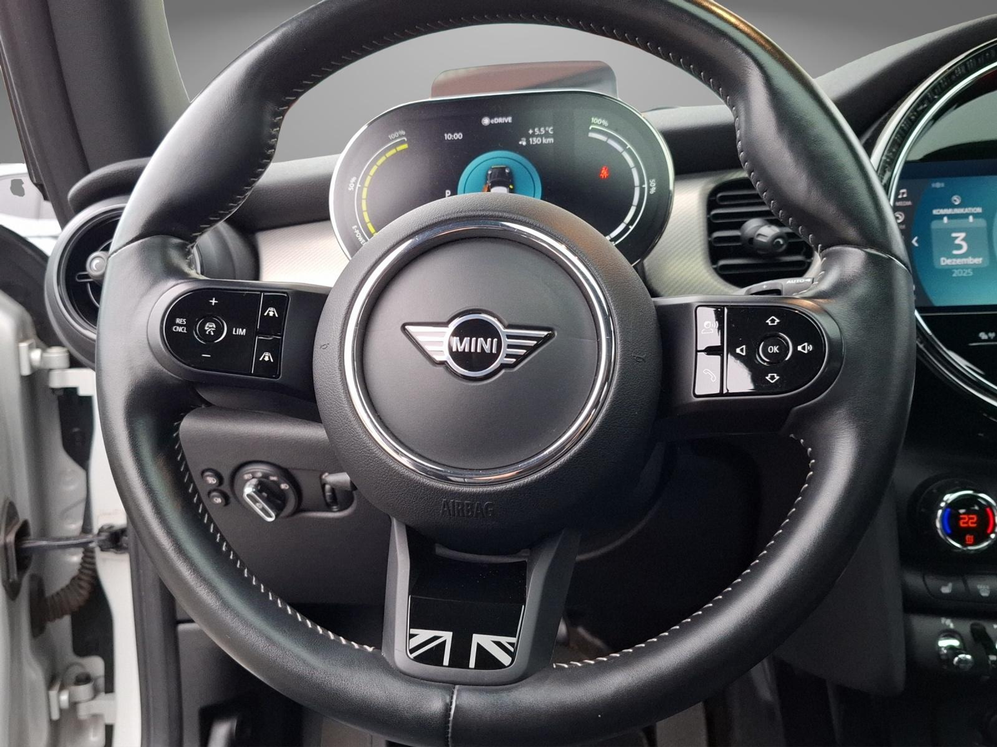 listing desktop thumbnail image 8